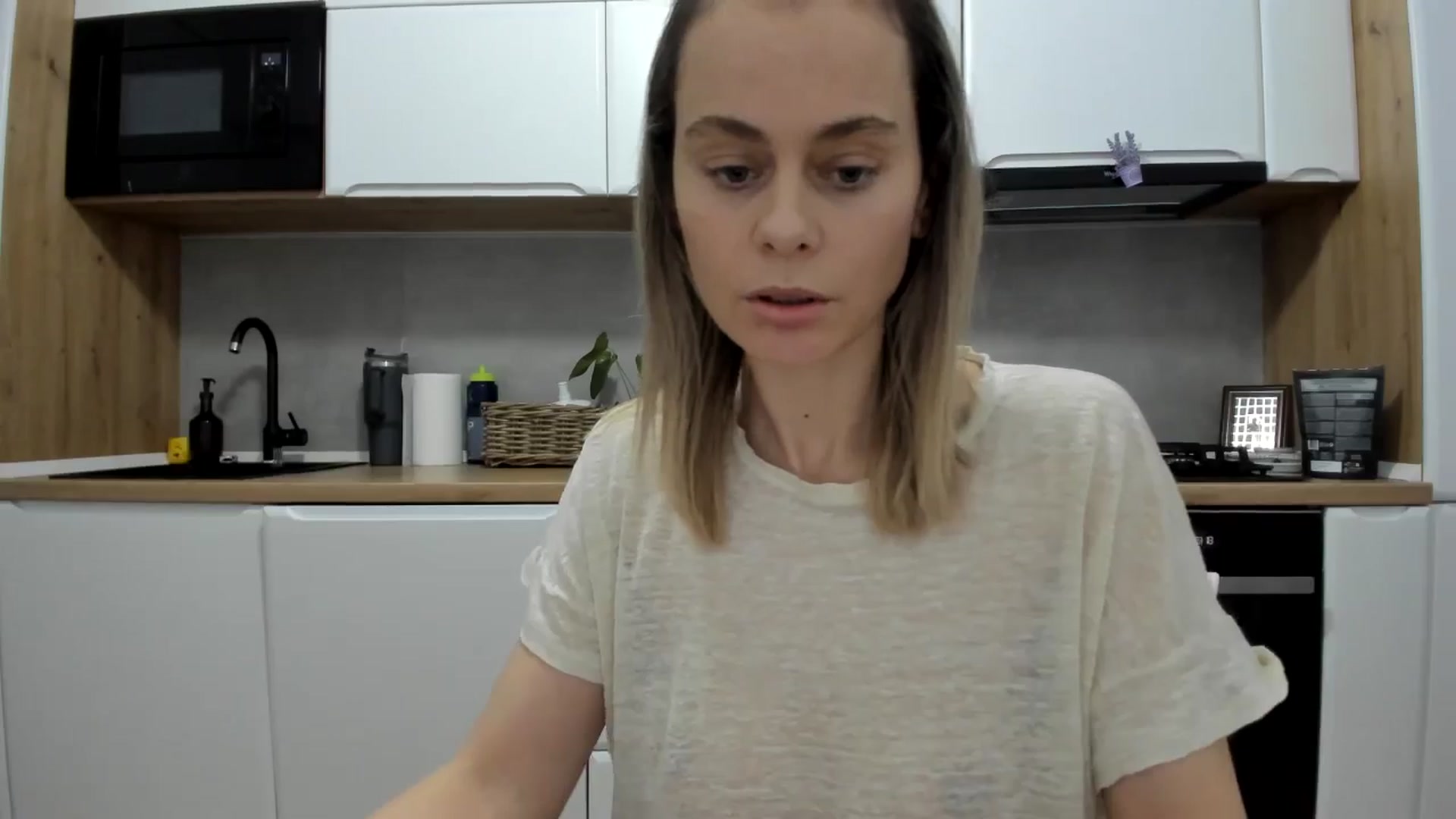 Gallery image thumbnail from DebbyPaige's myfreecams stream on, 02/18/2026, 18:42 image 3 of 20