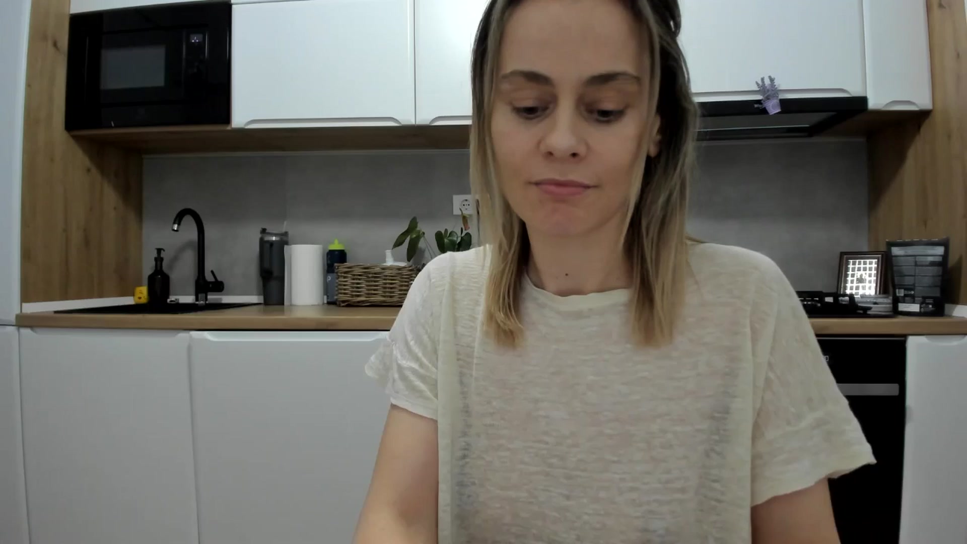 Gallery image thumbnail from DebbyPaige's myfreecams stream on, 02/18/2026, 20:19 image 14 of 20