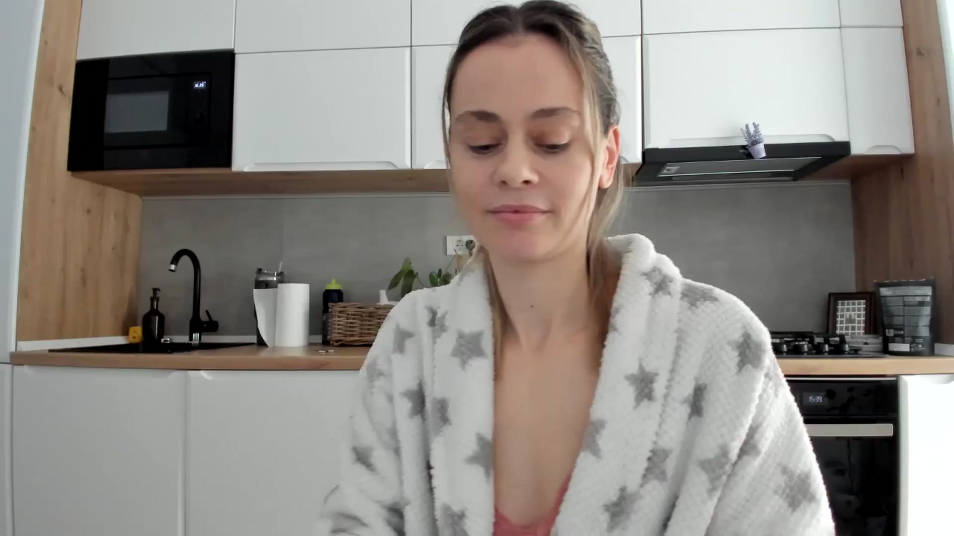 Gallery image thumbnail from DebbyPaige's myfreecams stream on, 02/19/2026, 14:13 image 9 of 20