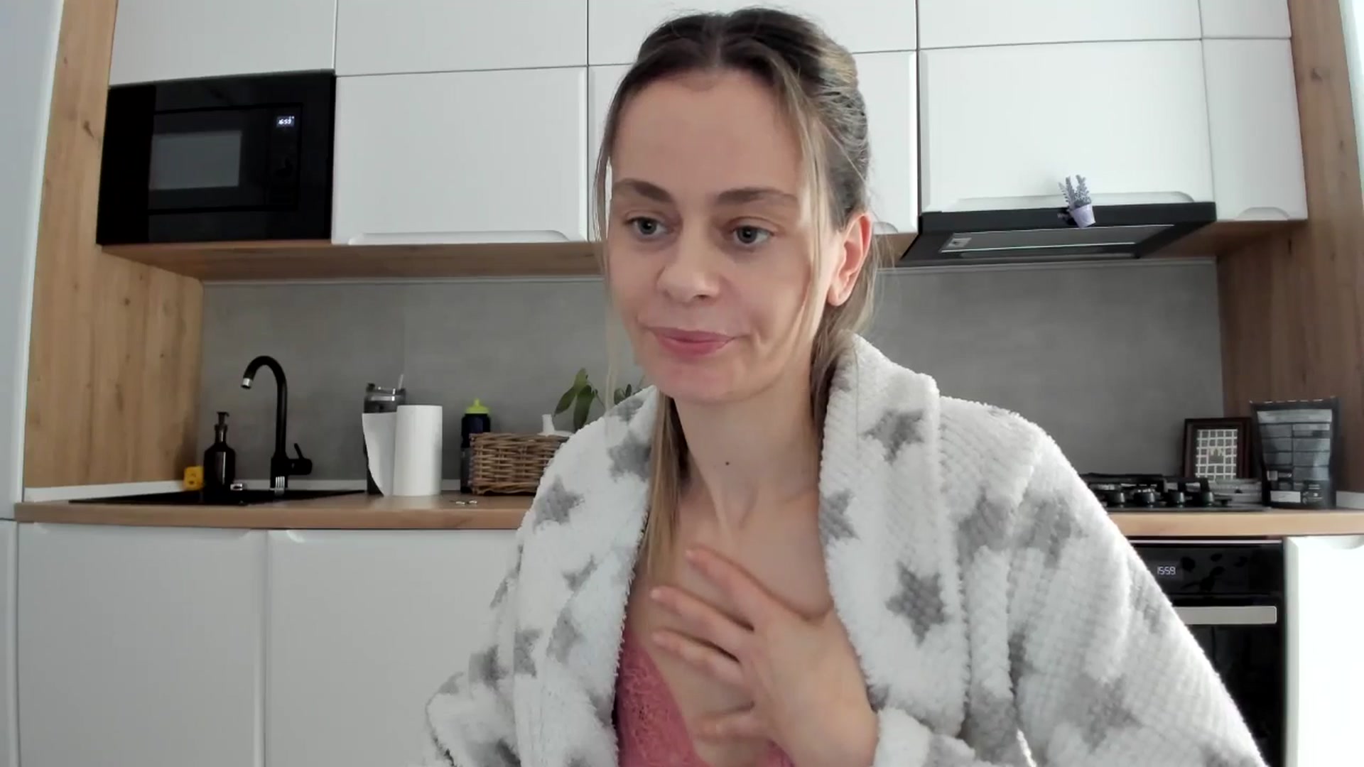 Gallery image thumbnail from DebbyPaige's myfreecams stream on, 02/19/2026, 14:13 image 17 of 20