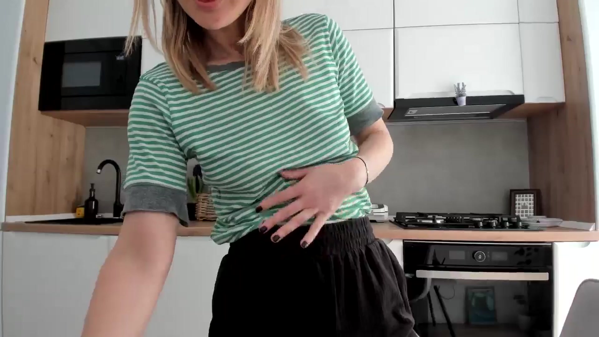 Gallery image thumbnail from DebbyPaige's myfreecams stream on, 02/25/2026, 12:56 image 13 of 20