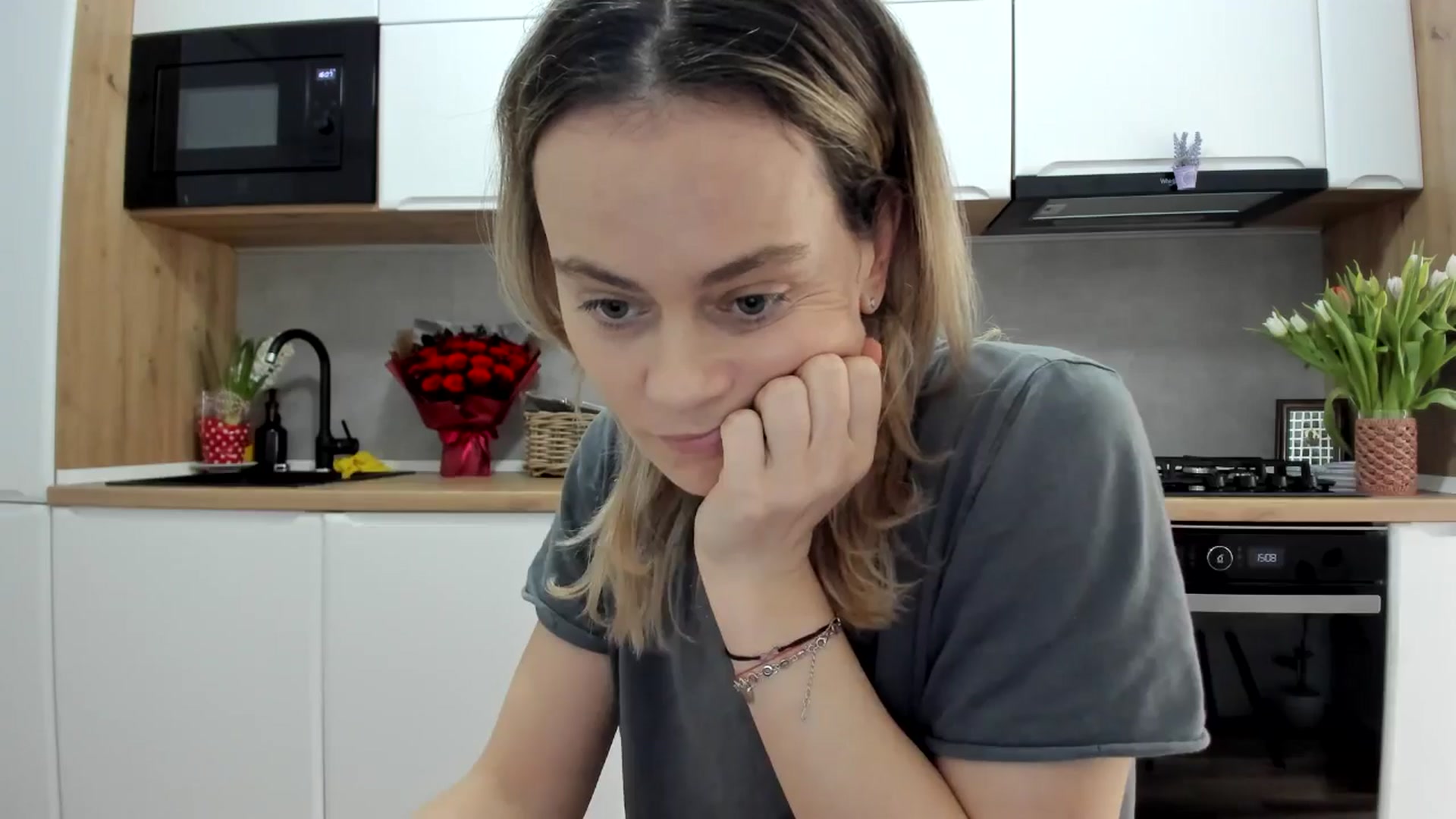 Gallery image thumbnail from DebbyPaige's myfreecams stream on, 03/02/2026, 13:14 image 15 of 20