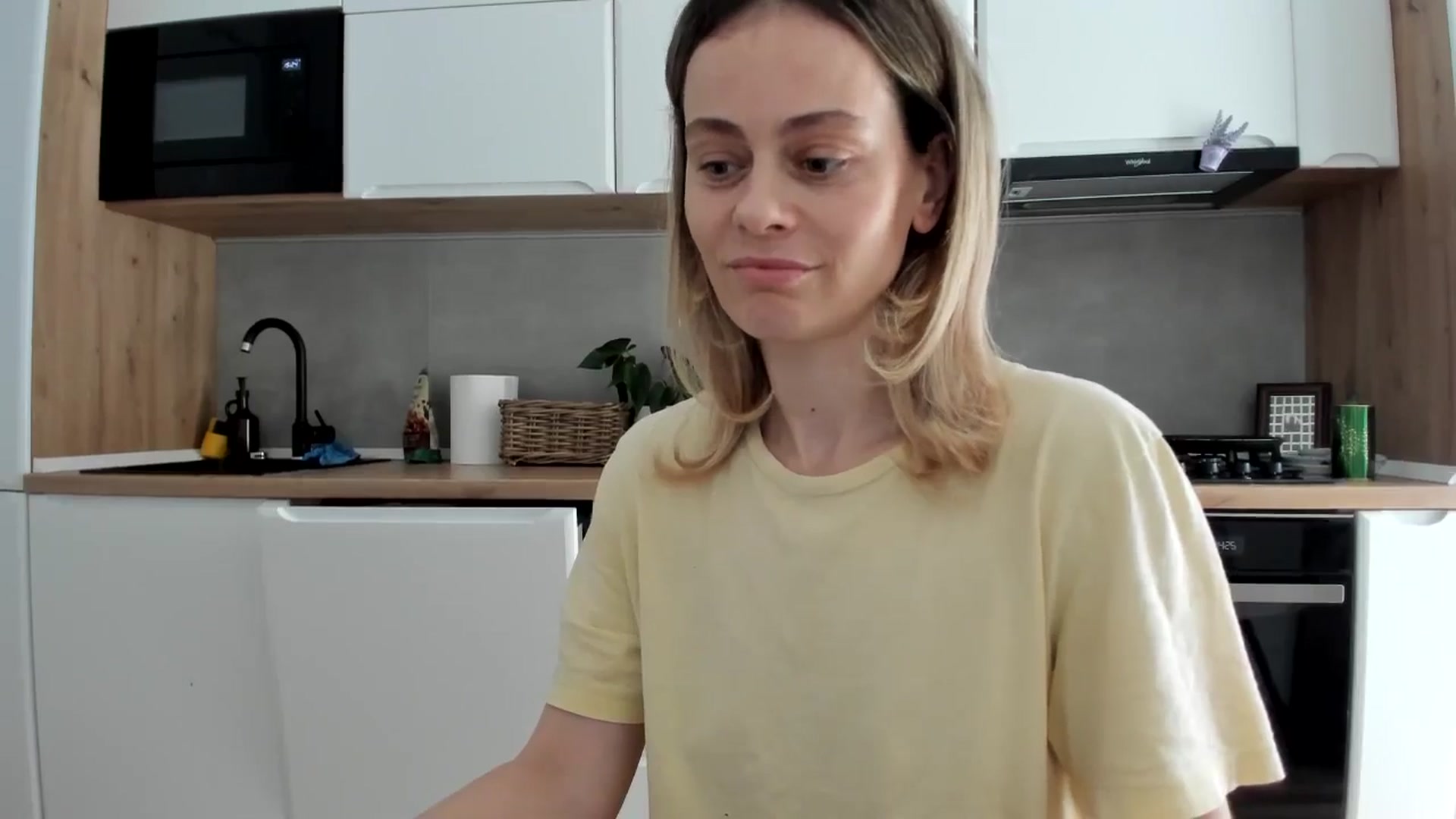 Gallery image thumbnail from DebbyPaige's myfreecams stream on, 04/01/2026, 12:49 image 2 of 20