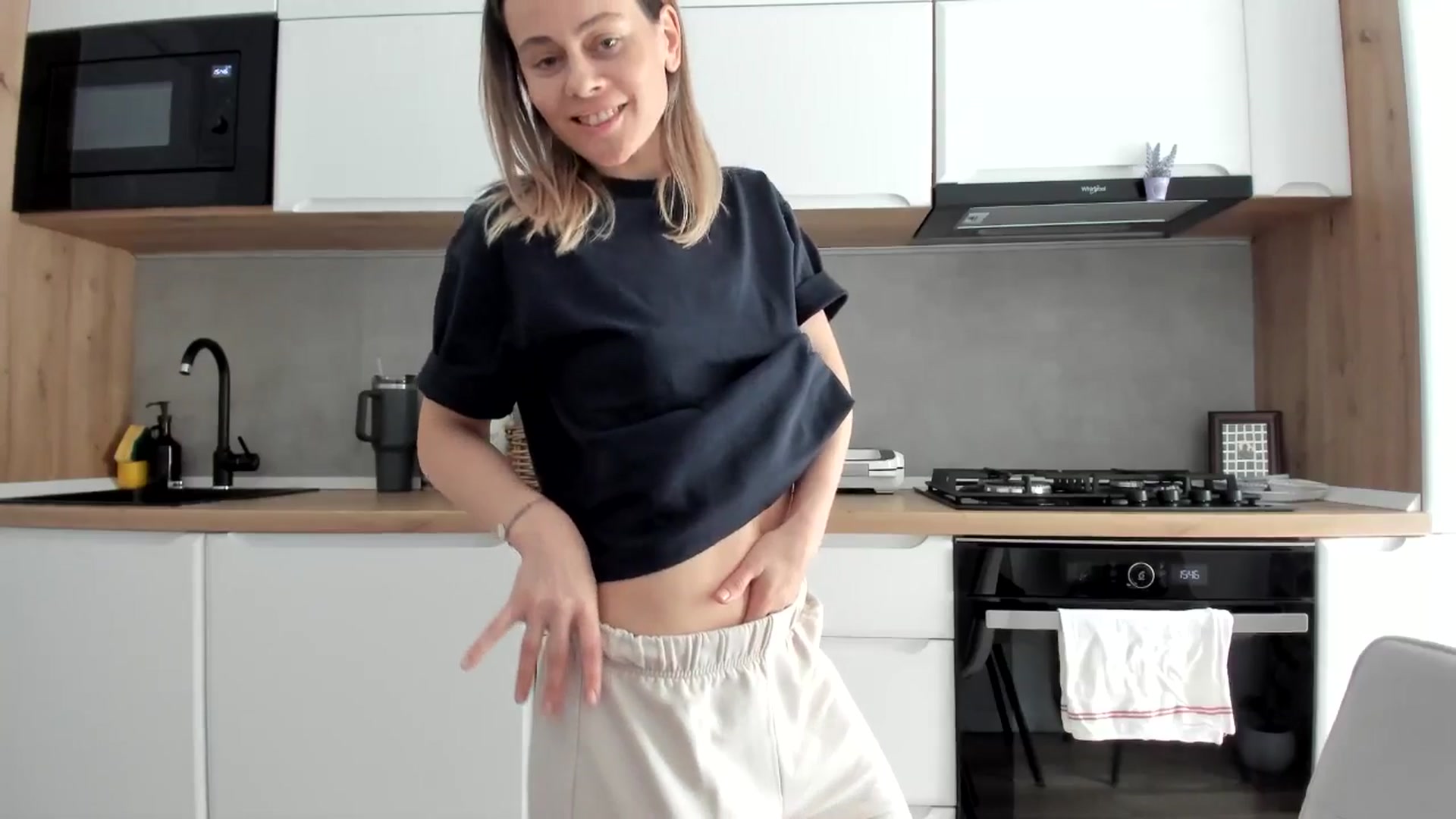 Gallery image thumbnail from DebbyPaige's myfreecams stream on, 04/29/2026, 12:51 image 18 of 20