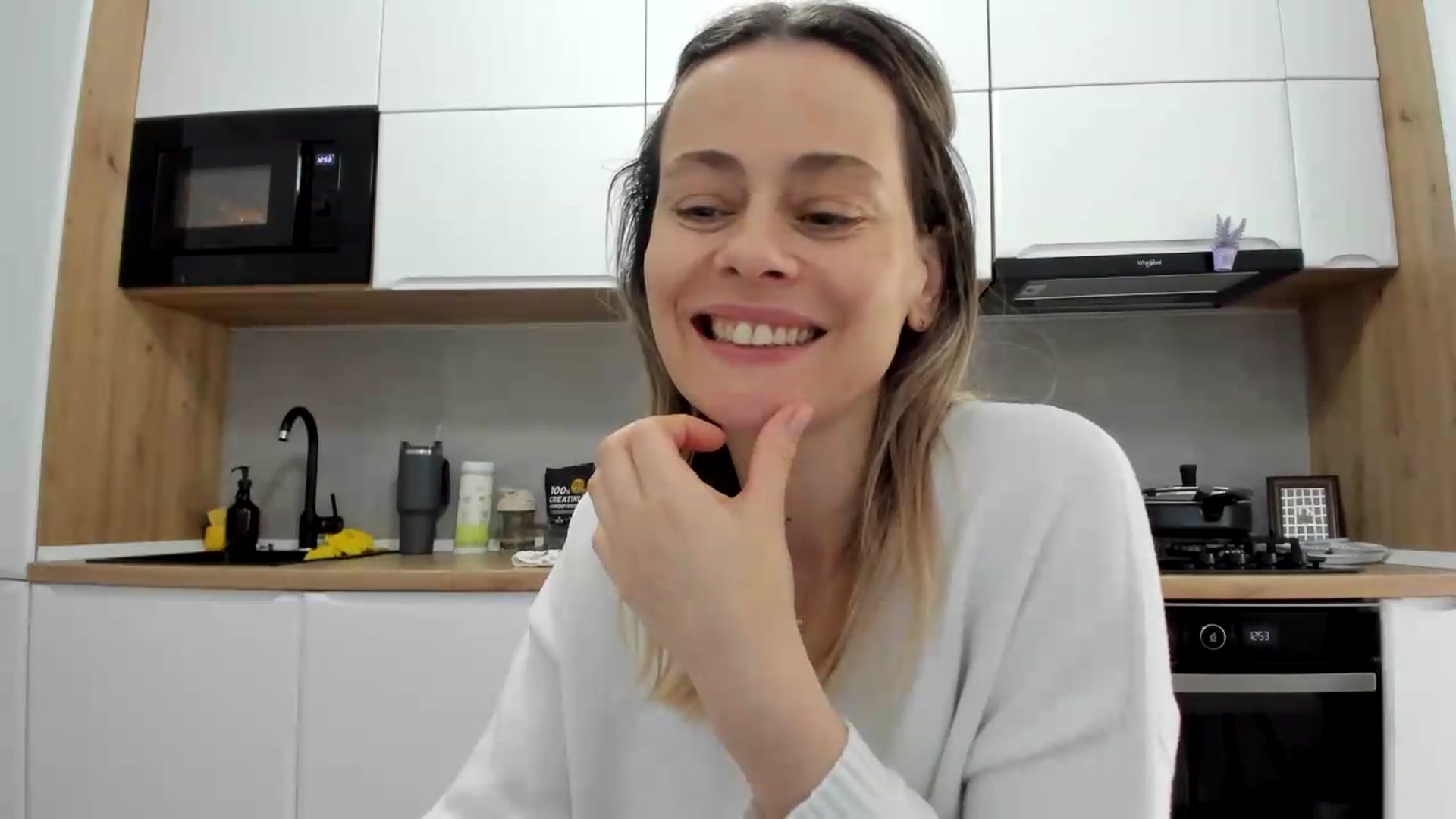 Gallery image thumbnail from DebbyPaige's myfreecams stream on, 04/30/2026, 10:09 image 9 of 20