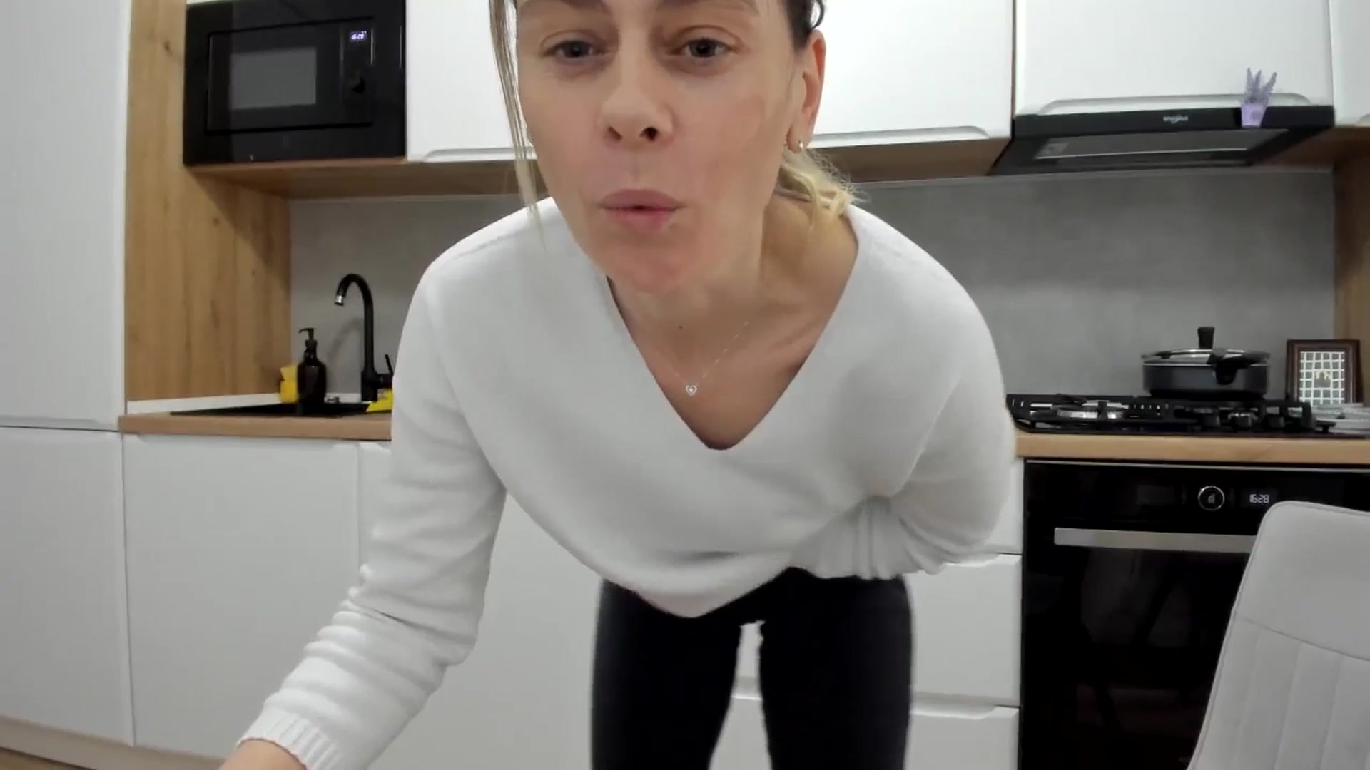 Gallery image thumbnail from DebbyPaige's myfreecams stream on, 04/30/2026, 13:32 image 19 of 20