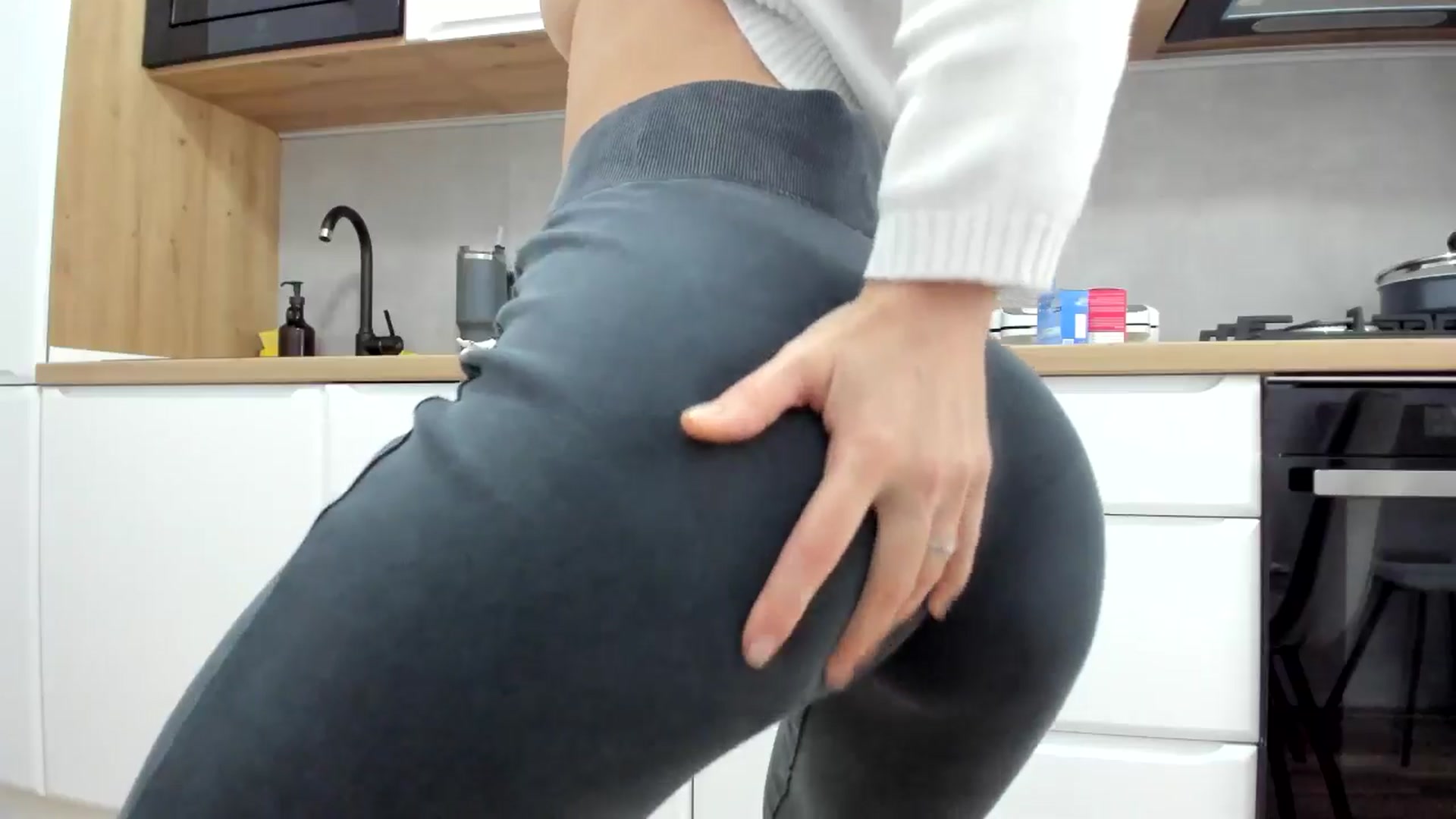 Gallery image thumbnail from DebbyPaige's myfreecams stream on, 04/30/2026, 13:32 image 10 of 20