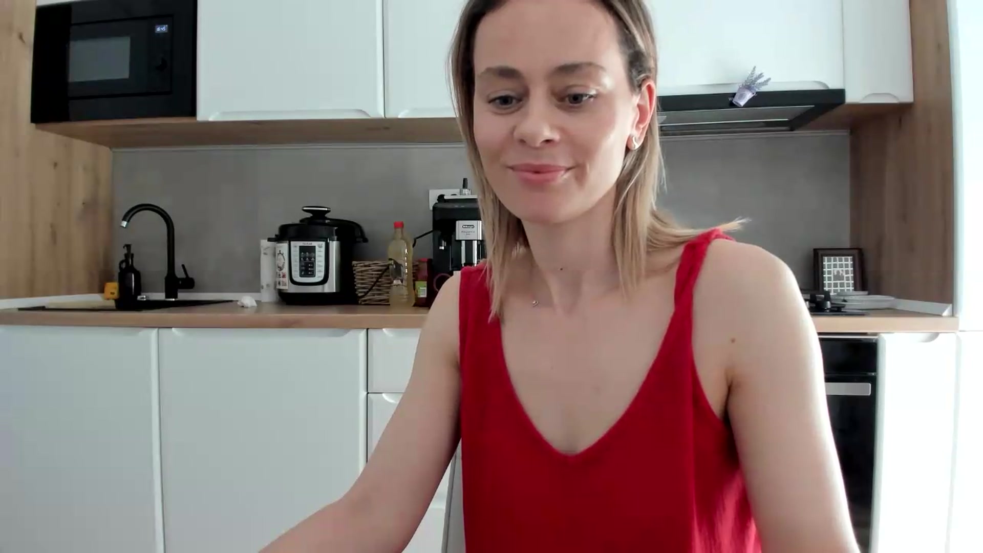 Gallery image thumbnail from DebbyPaige's myfreecams stream on, 05/26/2026, 13:49 image 18 of 20