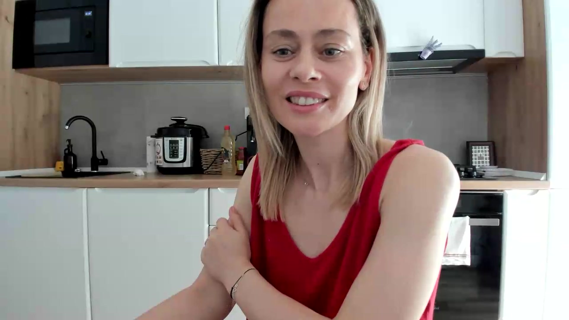 Gallery image thumbnail from DebbyPaige's myfreecams stream on, 05/26/2026, 13:49 image 7 of 20
