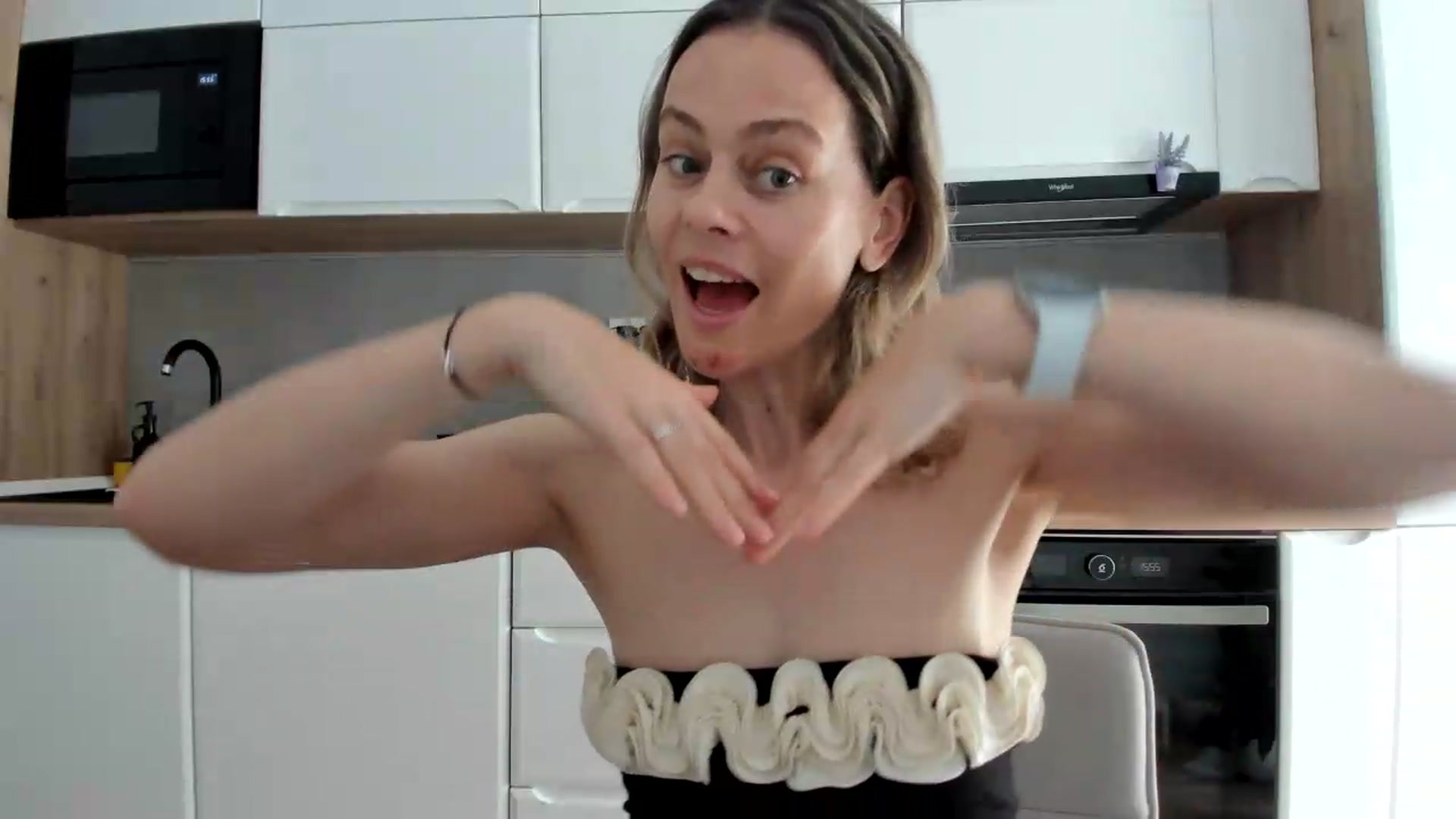 Gallery image thumbnail from DebbyPaige's myfreecams stream on, 06/23/2026, 14:09 image 6 of 20