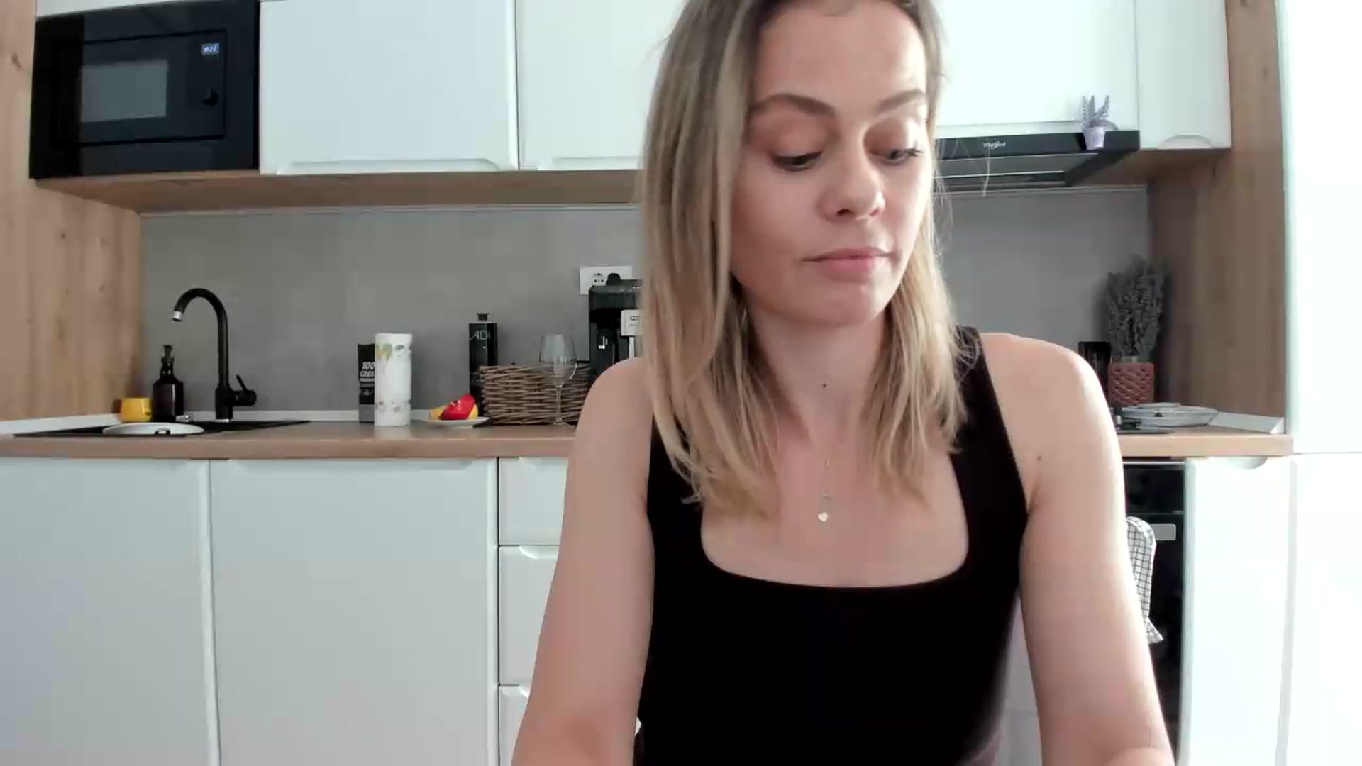 Gallery image thumbnail from DebbyPaige's myfreecams stream on, 07/03/2026, 15:38 image 14 of 20
