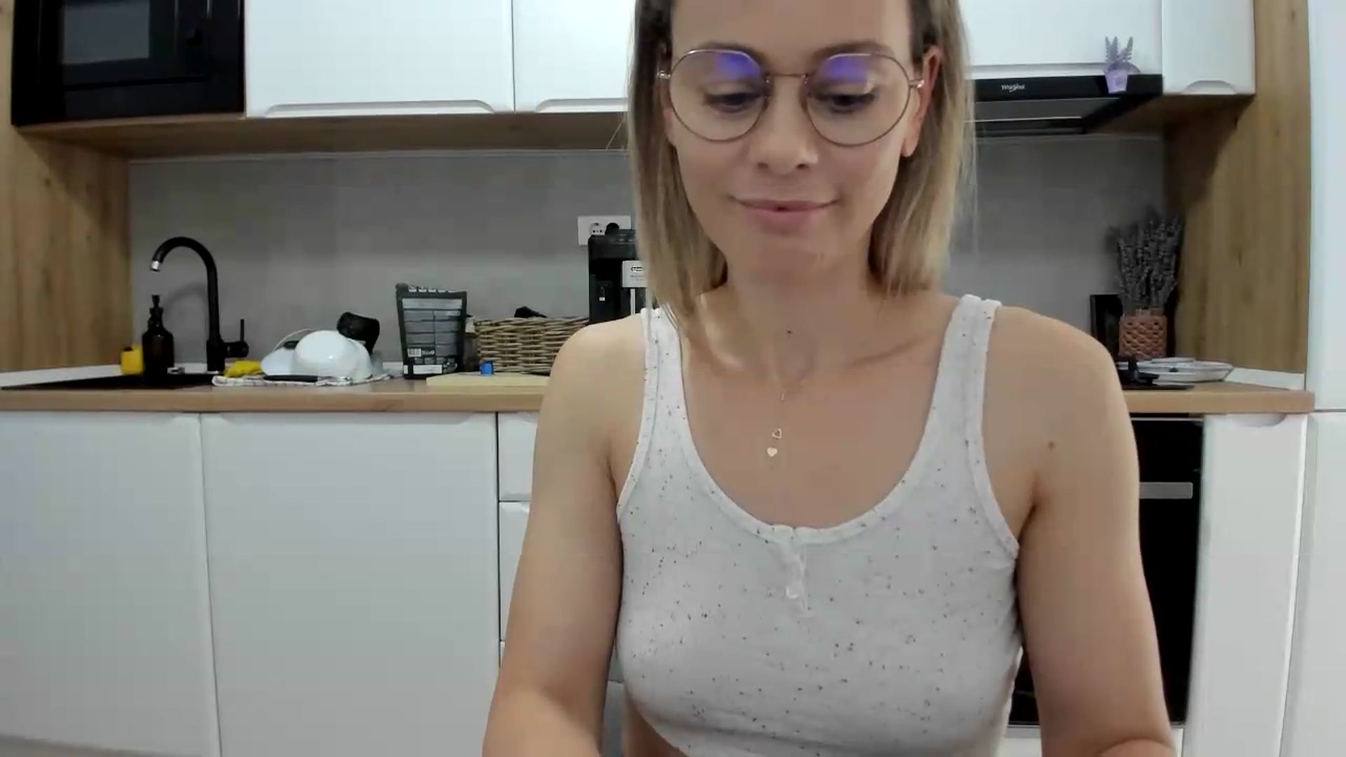Gallery image thumbnail from DebbyPaige's myfreecams stream on, 07/08/2026, 14:25 image 2 of 20