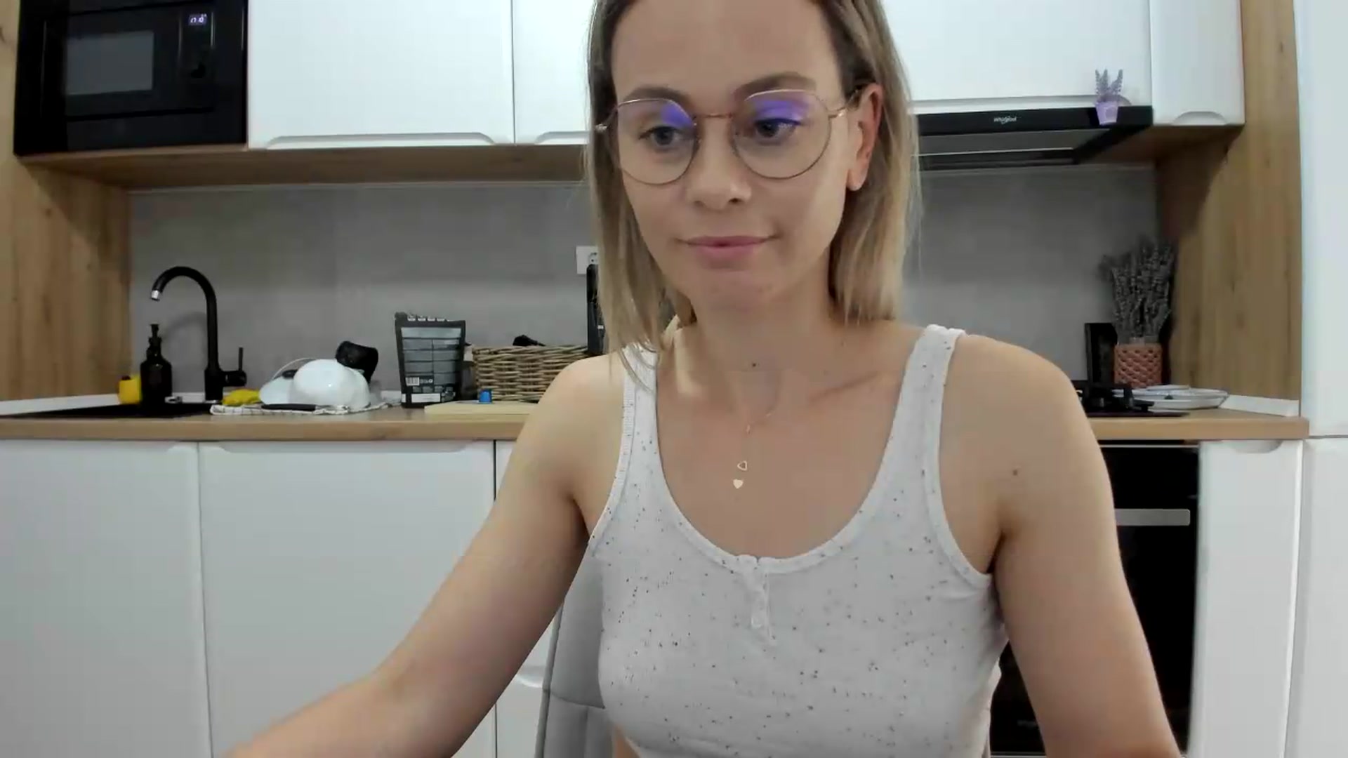 Gallery image thumbnail from DebbyPaige's myfreecams stream on, 07/08/2026, 14:25 image 3 of 20