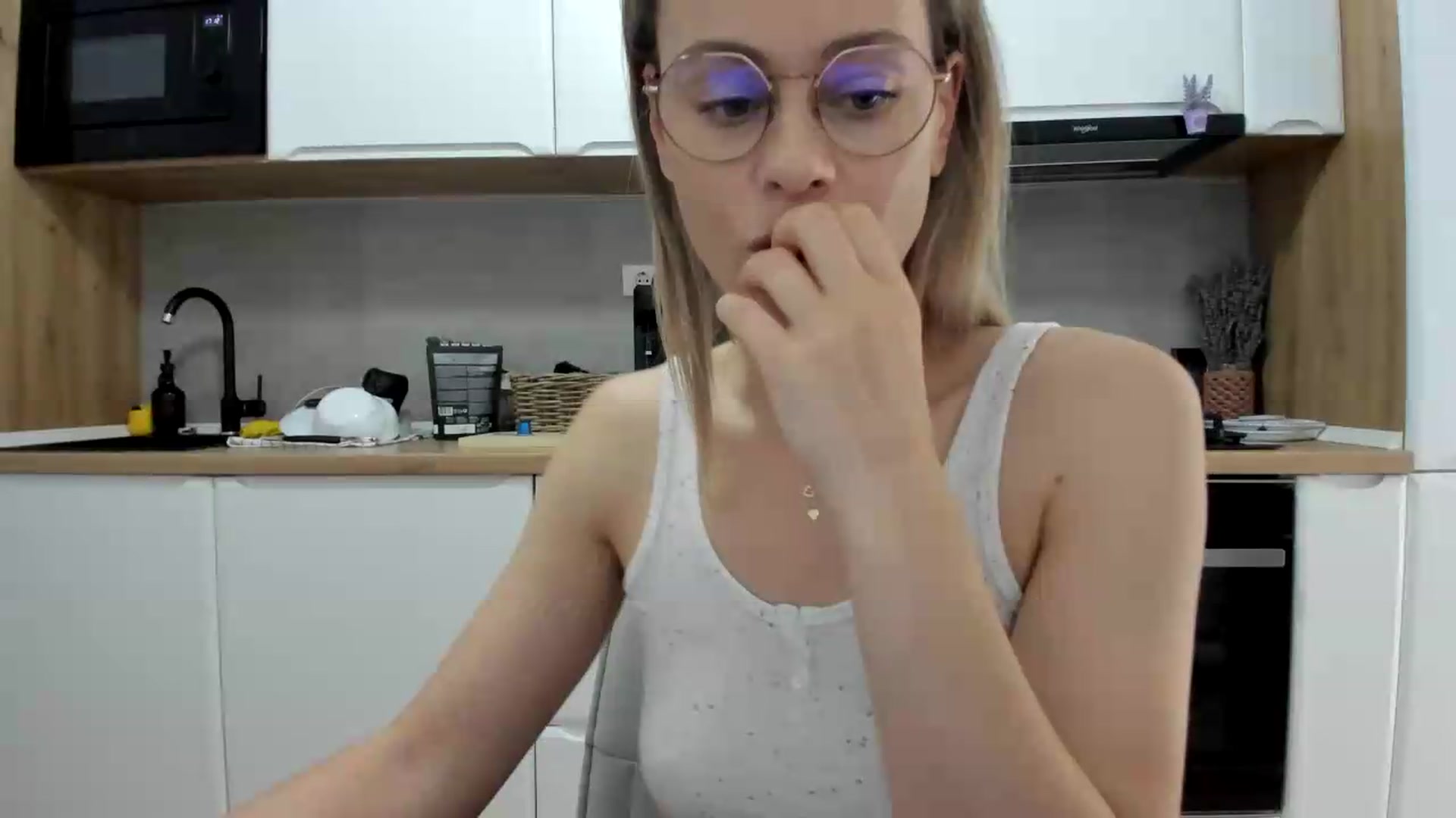 Gallery image thumbnail from DebbyPaige's myfreecams stream on, 07/08/2026, 14:25 image 6 of 20