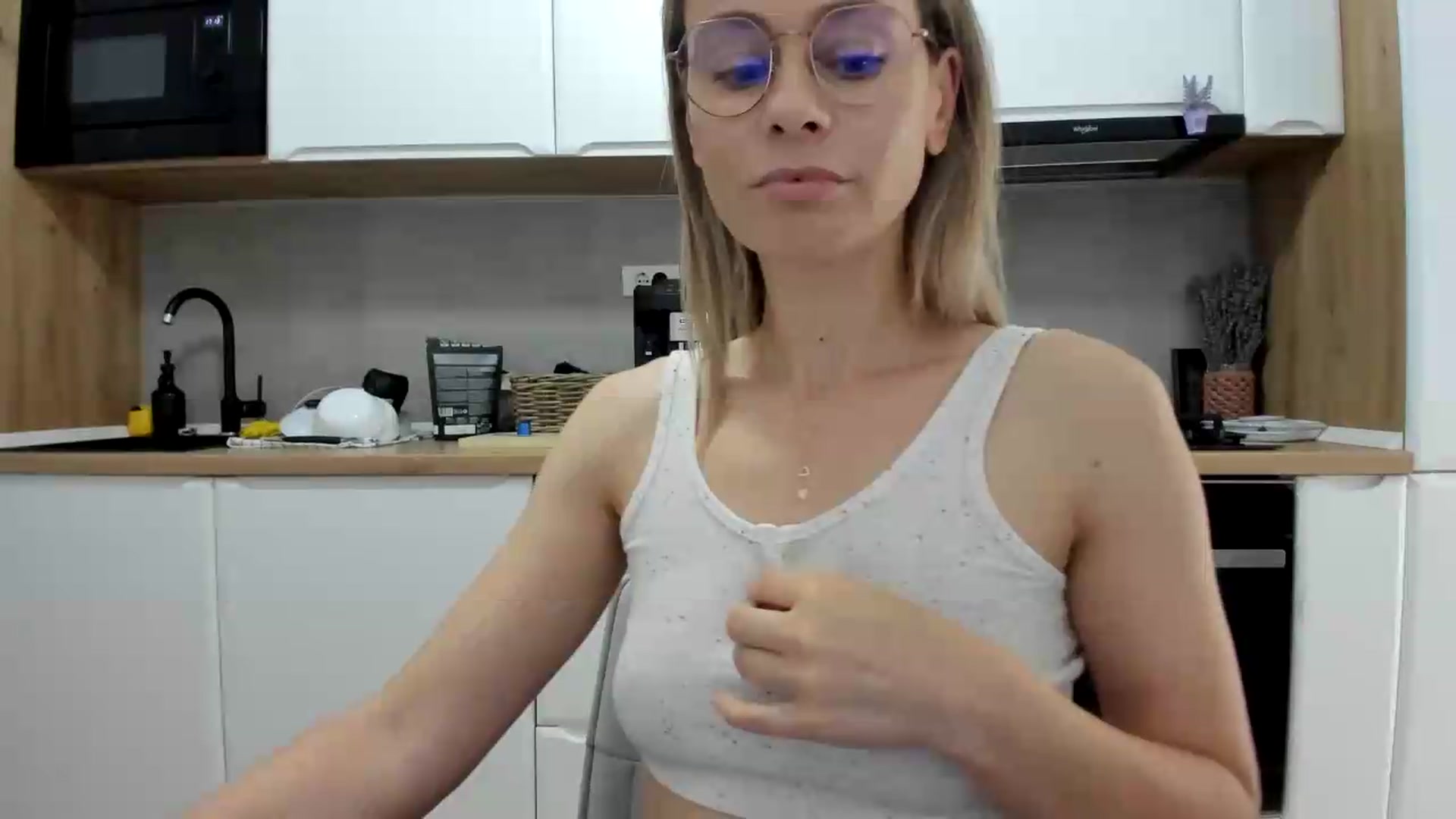 Gallery image thumbnail from DebbyPaige's myfreecams stream on, 07/08/2026, 14:25 image 7 of 20