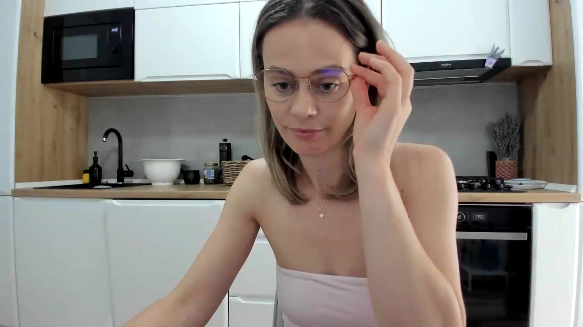 Gallery image thumbnail from DebbyPaige's myfreecams stream on, 07/16/2026, 15:13 image 7 of 20