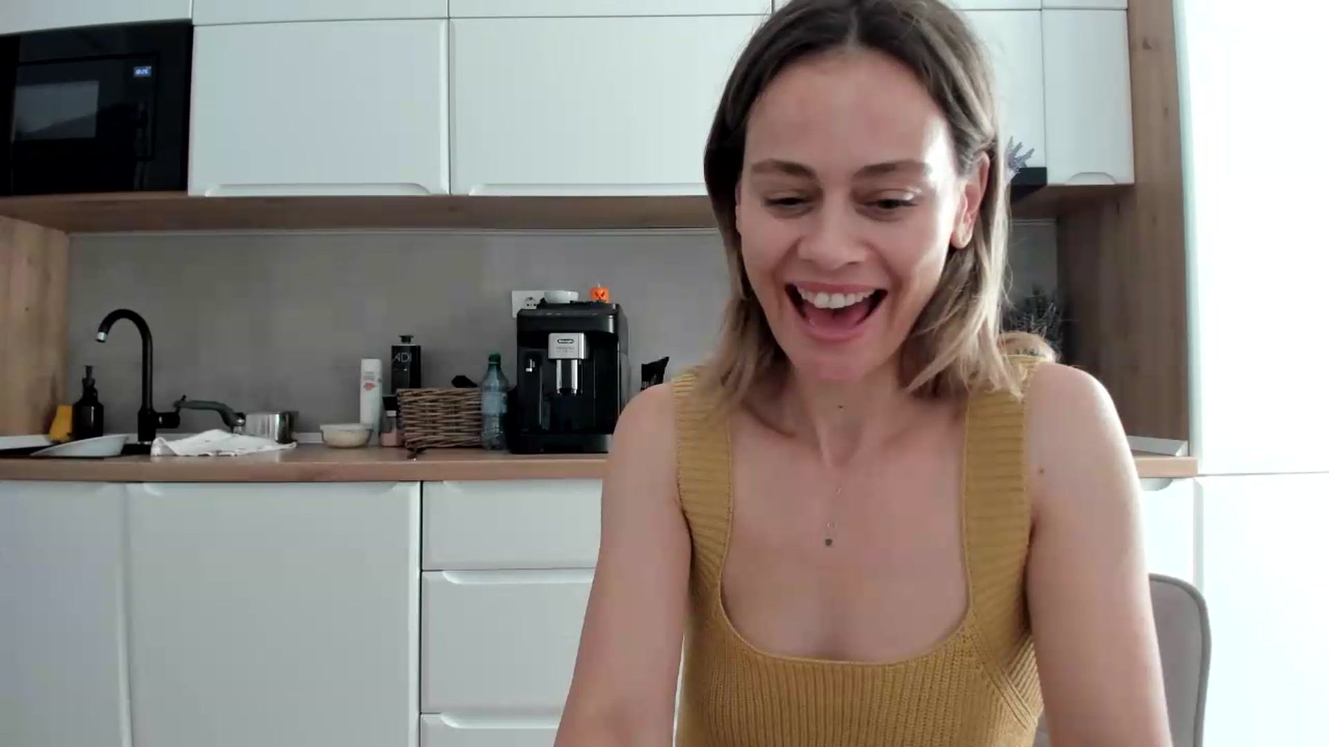 Gallery image thumbnail from DebbyPaige's myfreecams stream on, 07/20/2026, 15:33 image 17 of 20