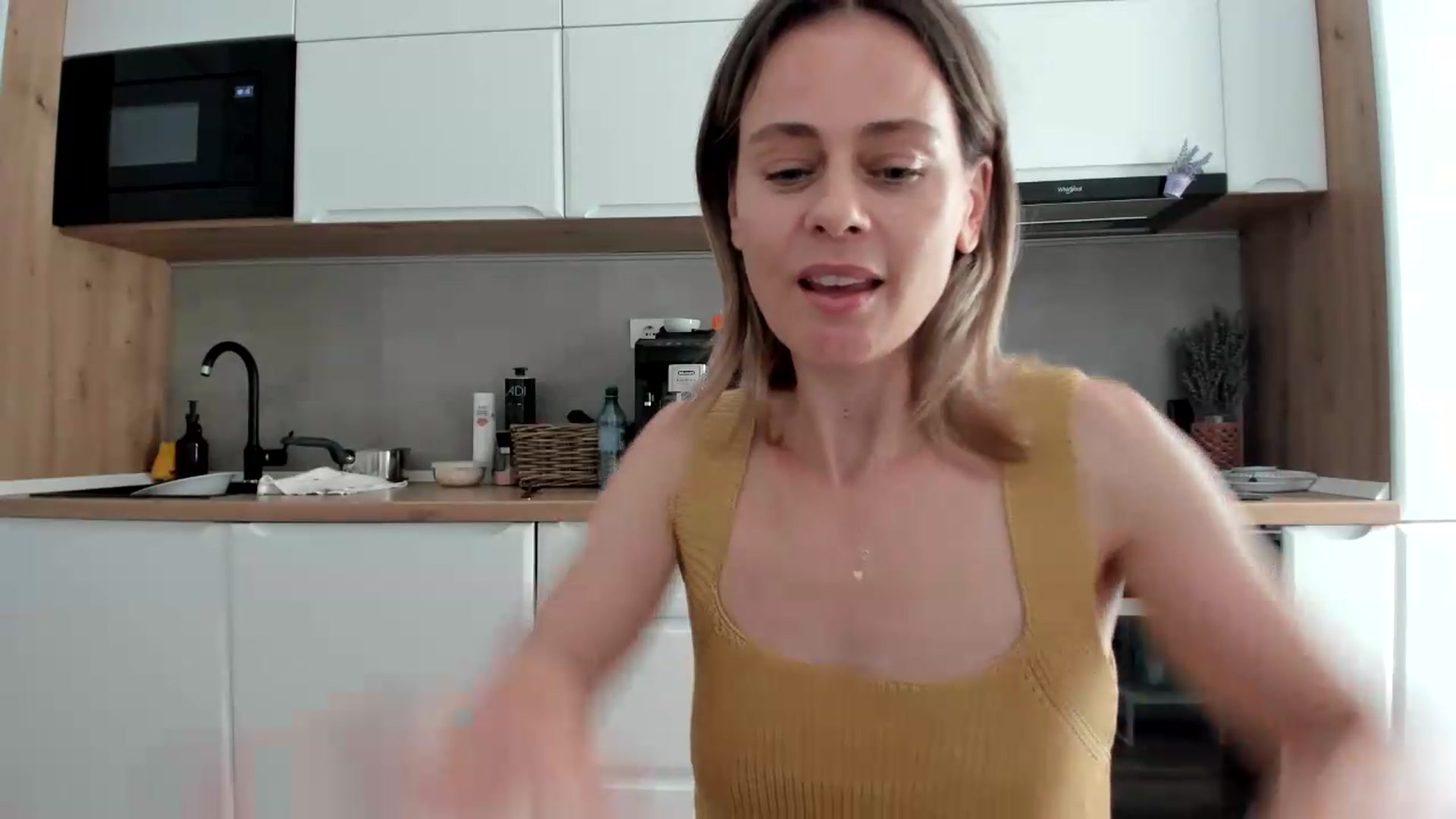 Gallery image thumbnail from DebbyPaige's myfreecams stream on, 07/20/2026, 15:33 image 6 of 20