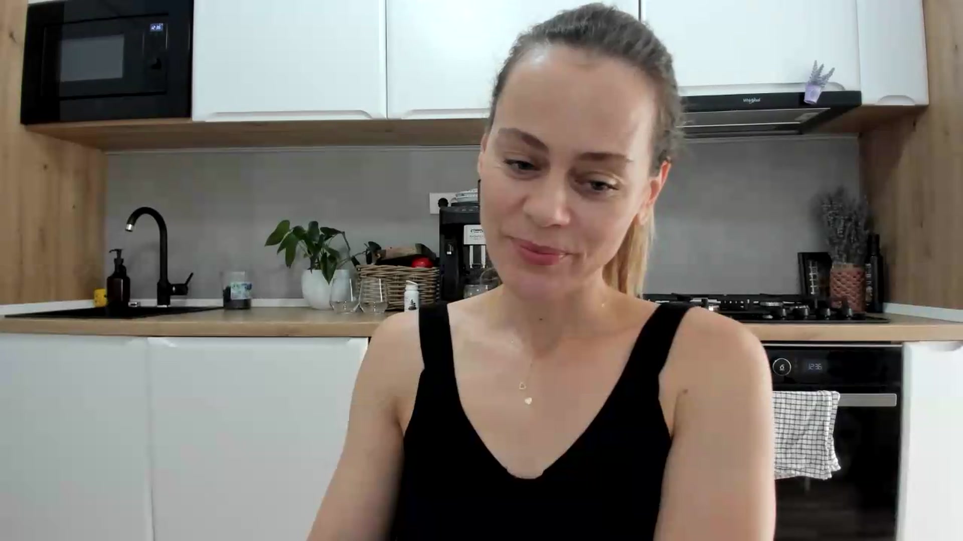 Gallery image thumbnail from DebbyPaige's myfreecams stream on, 08/13/2026, 13:15 image 3 of 20