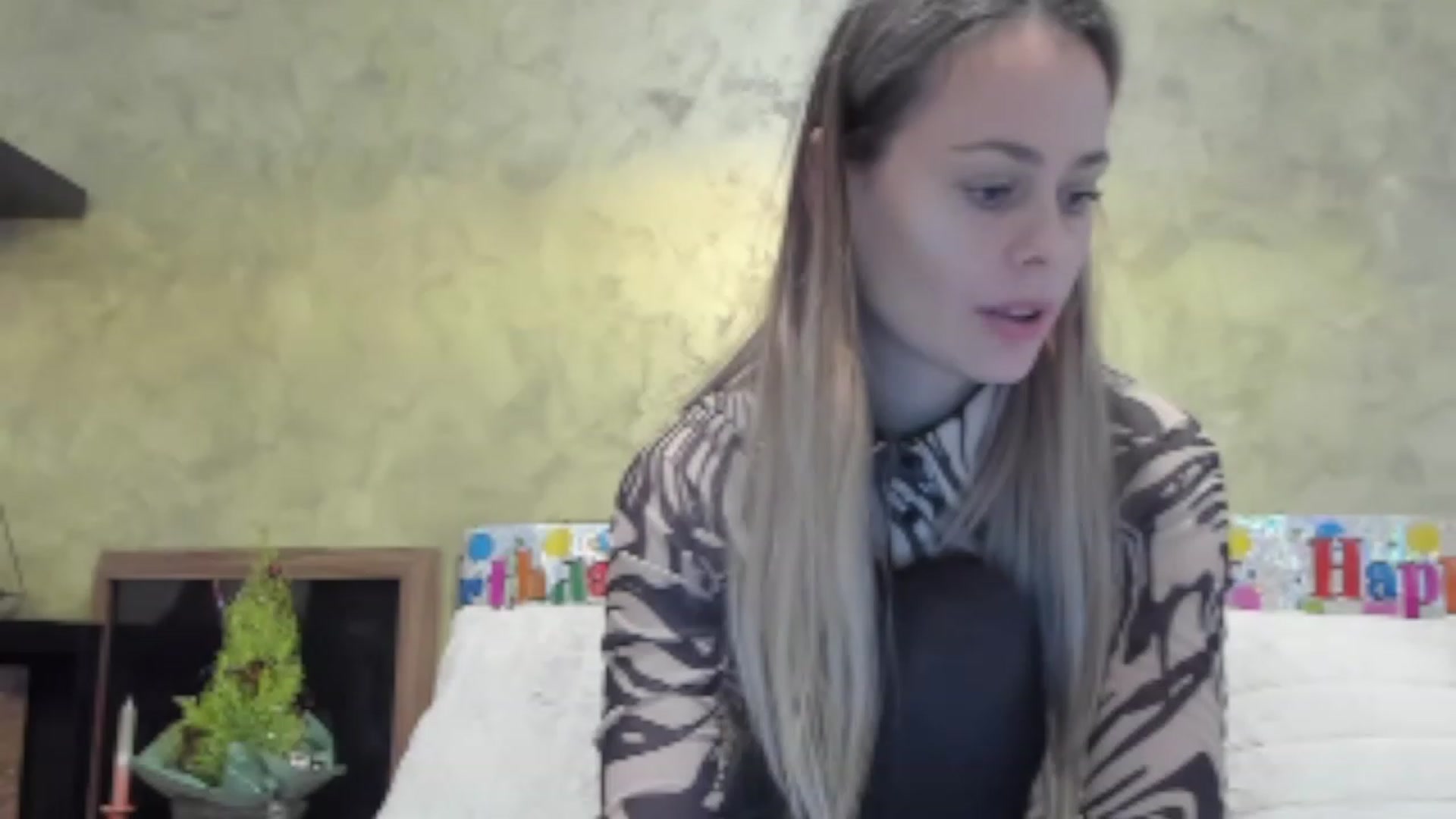Gallery image thumbnail from DebraPaige's myfreecams stream on, 12/06/2022, 09:33 image 4 of 20