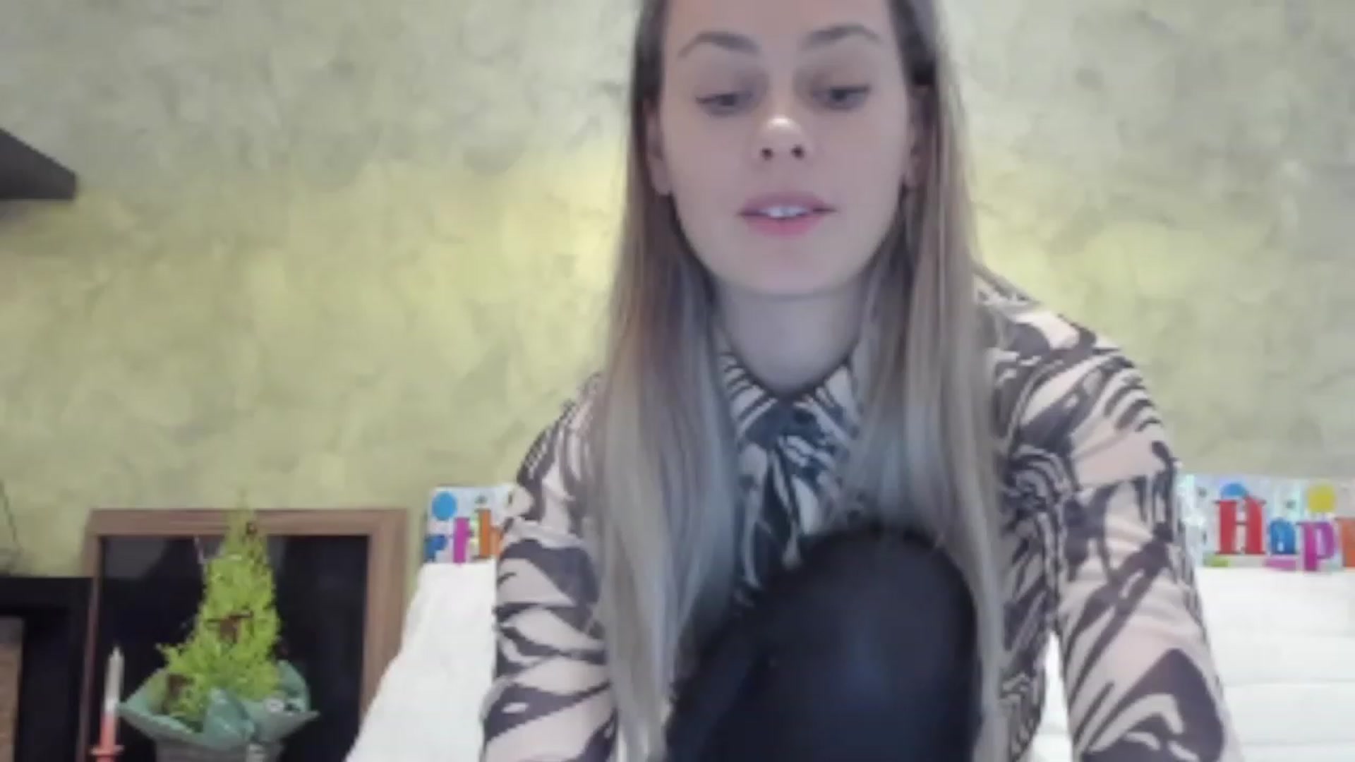 Gallery image thumbnail from DebraPaige's myfreecams stream on, 12/06/2022, 09:33 image 5 of 20