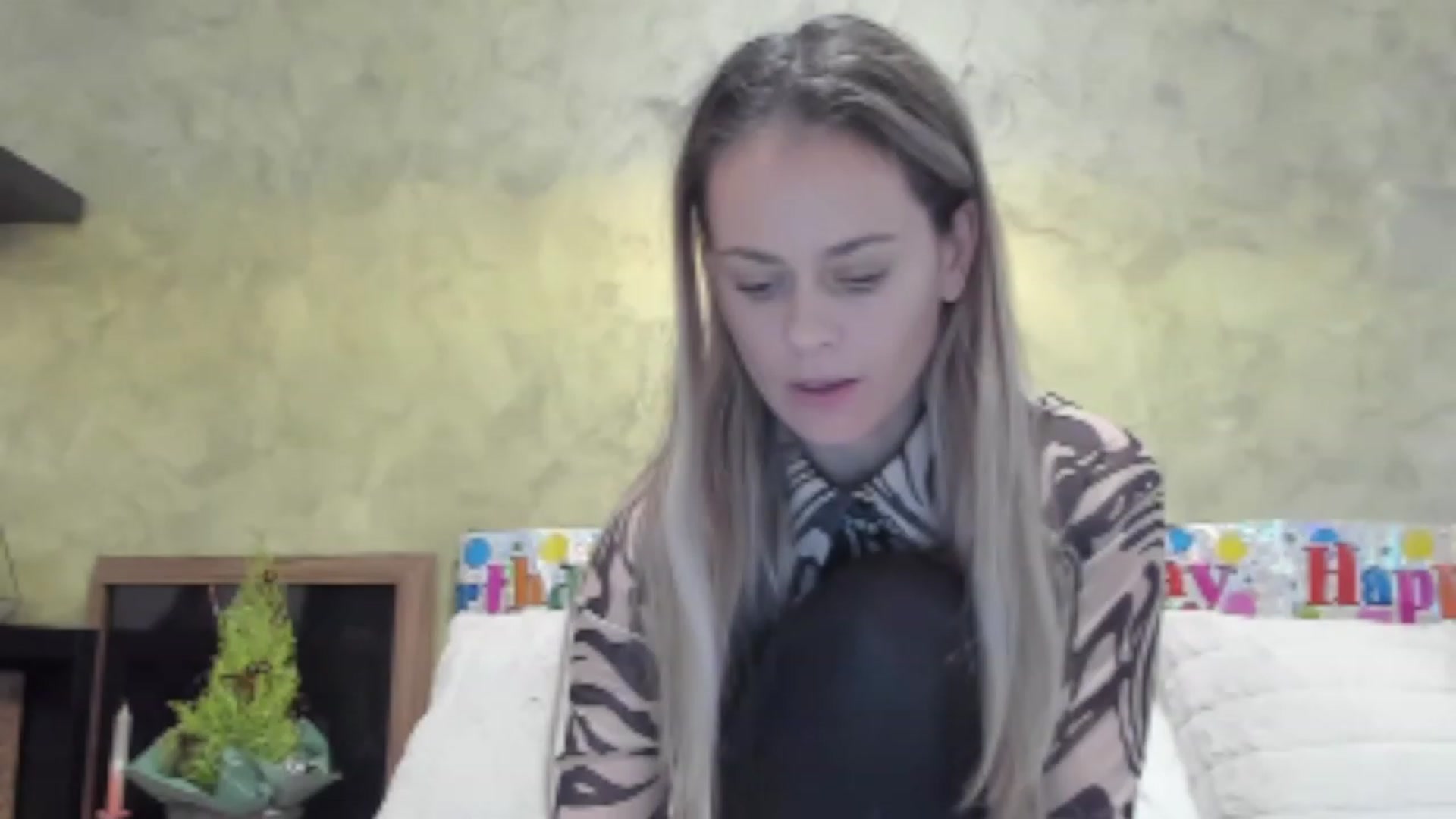 Gallery image thumbnail from DebraPaige's myfreecams stream on, 12/06/2022, 09:33 image 16 of 20