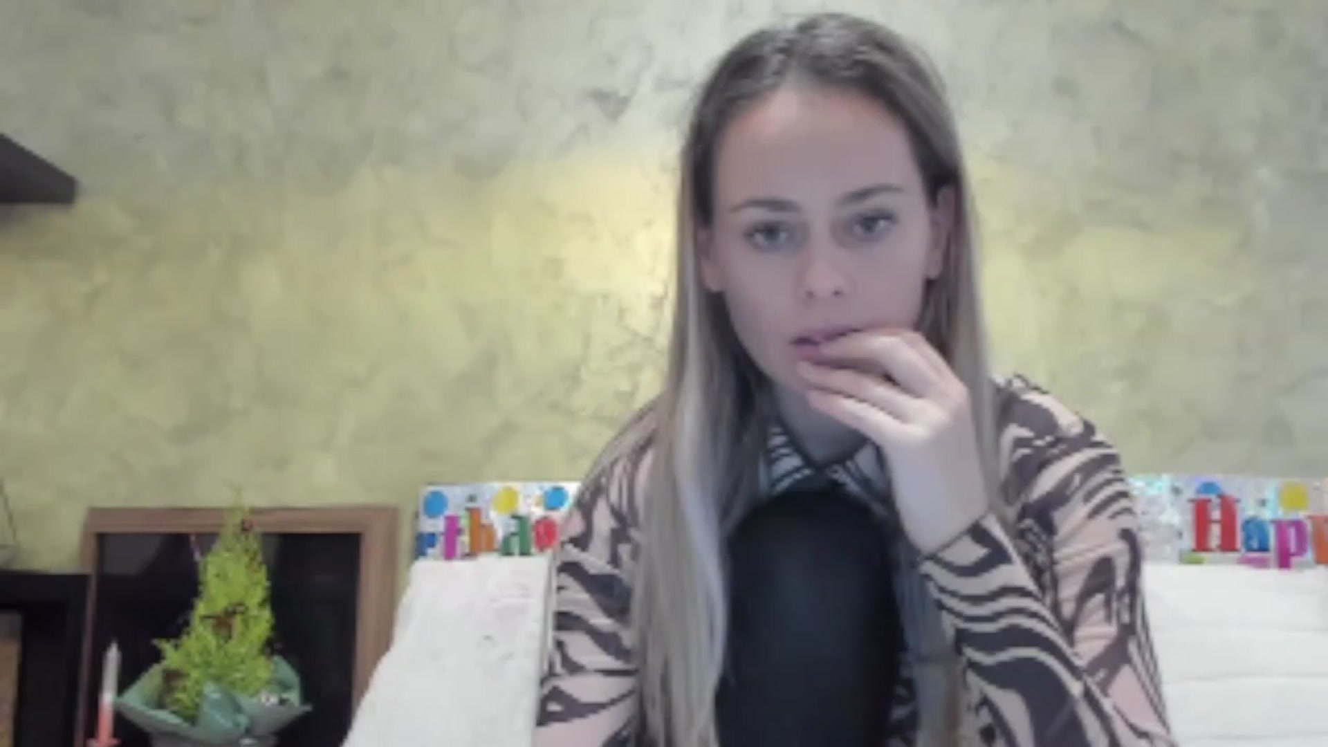 Gallery image thumbnail from DebraPaige's myfreecams stream on, 12/06/2022, 09:33 image 17 of 20
