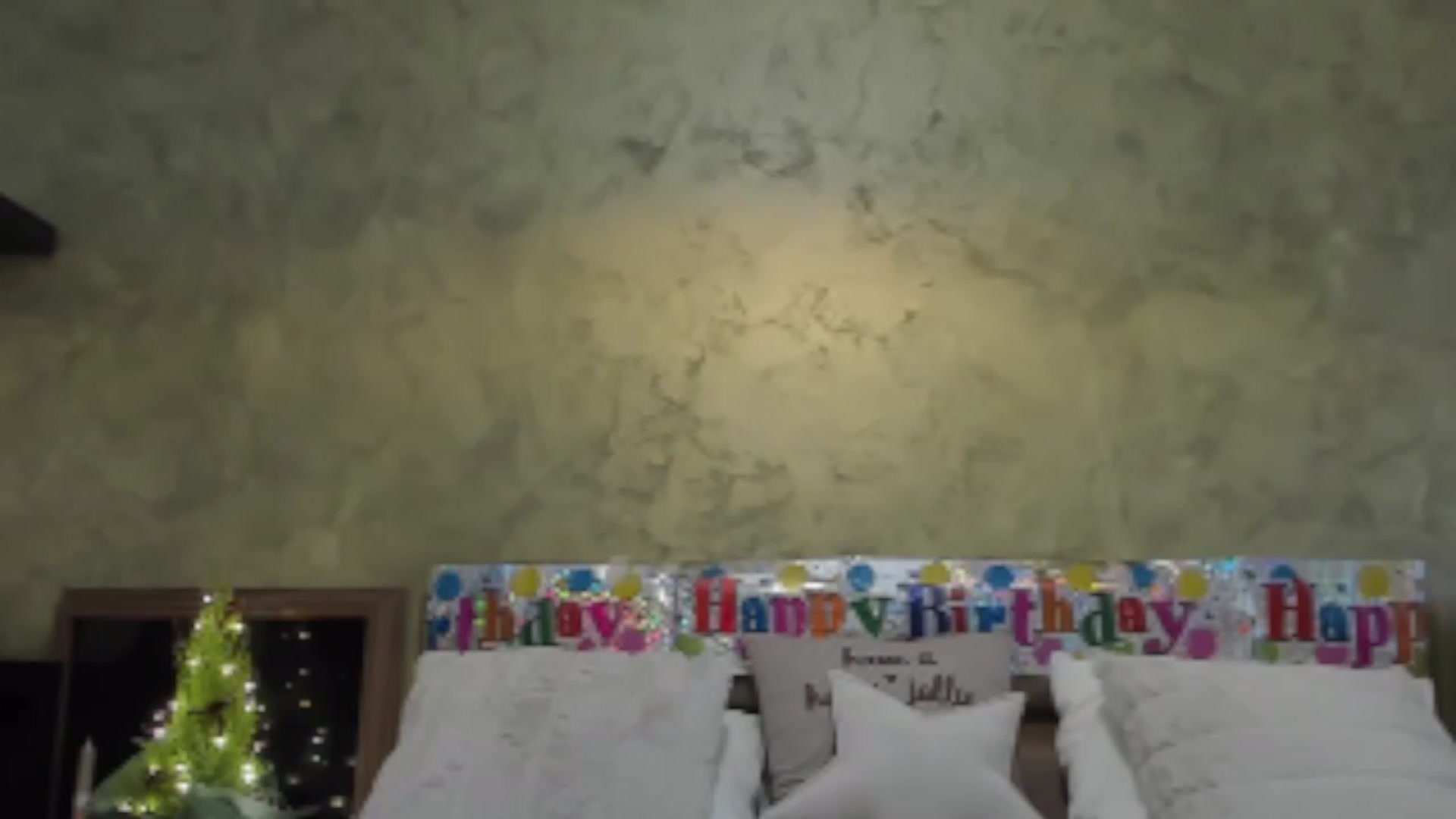 Gallery image thumbnail from DebraPaige's myfreecams stream on, 12/06/2022, 10:00 image 8 of 20