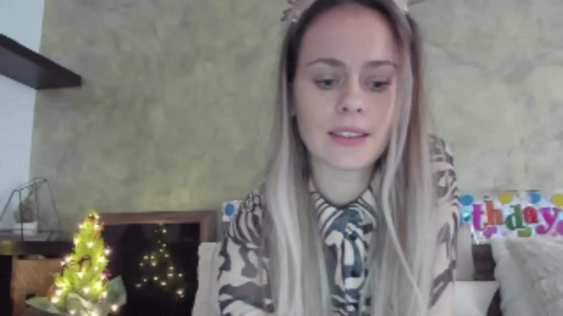 Gallery image thumbnail from DebraPaige's myfreecams stream on, 12/06/2022, 11:19 image 13 of 20