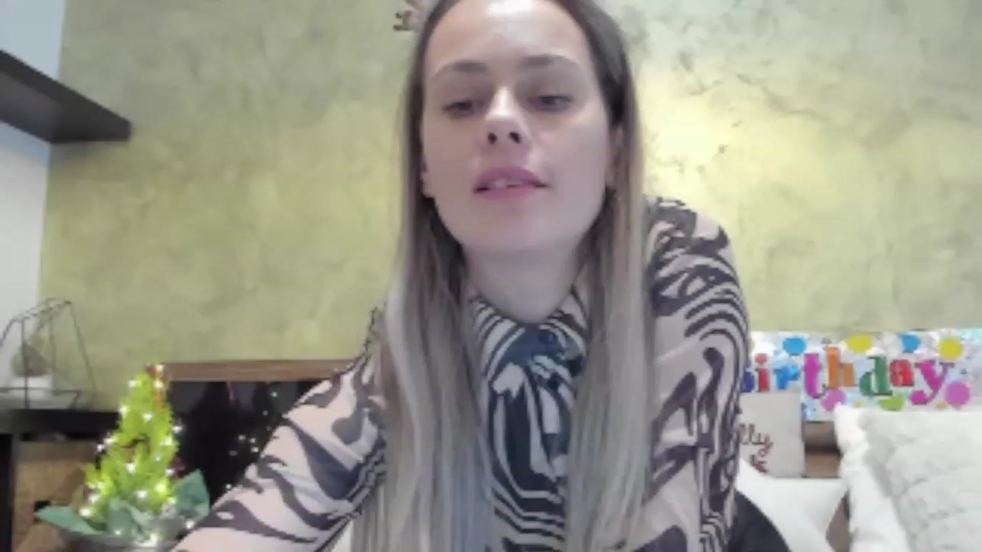 Gallery image thumbnail from DebraPaige's myfreecams stream on, 12/06/2022, 11:19 image 8 of 20