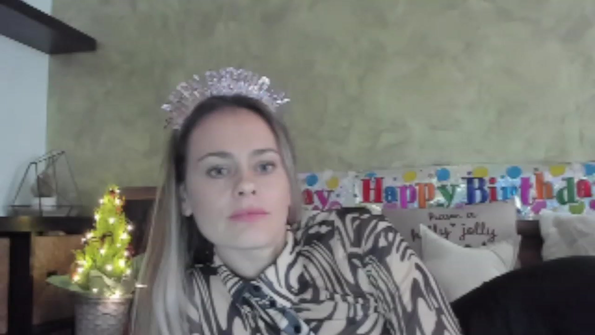 Gallery image thumbnail from DebraPaige's myfreecams stream on, 12/06/2022, 11:19 image 15 of 20