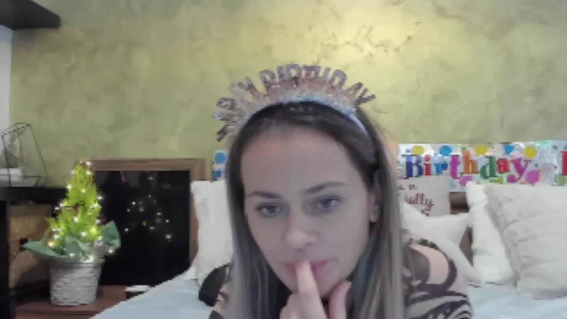 Gallery image thumbnail from DebraPaige's myfreecams stream on, 12/06/2022, 11:19 image 5 of 20
