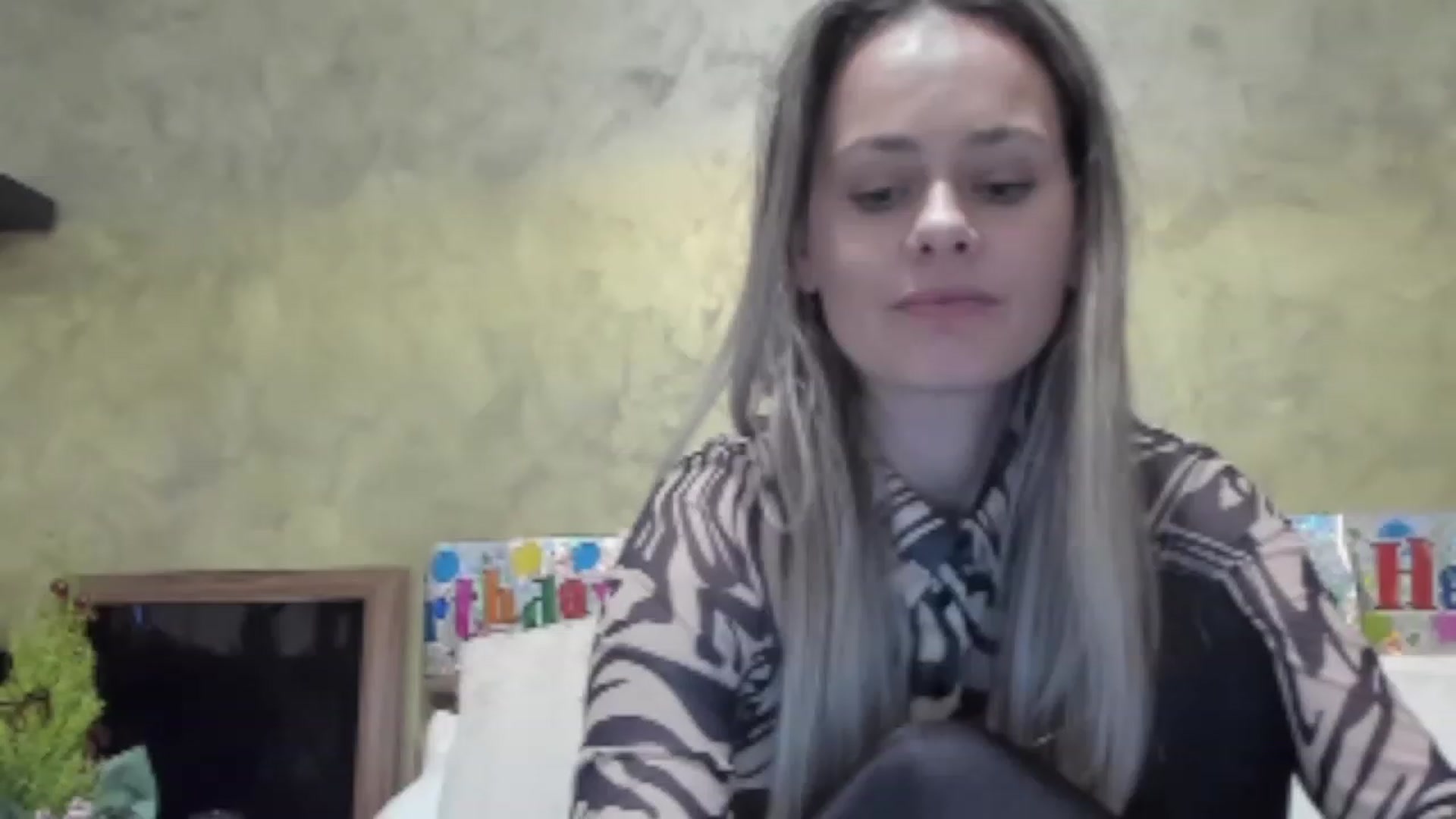 Gallery image thumbnail from DebraPaige's myfreecams stream on, 12/06/2022, 13:23 image 10 of 20