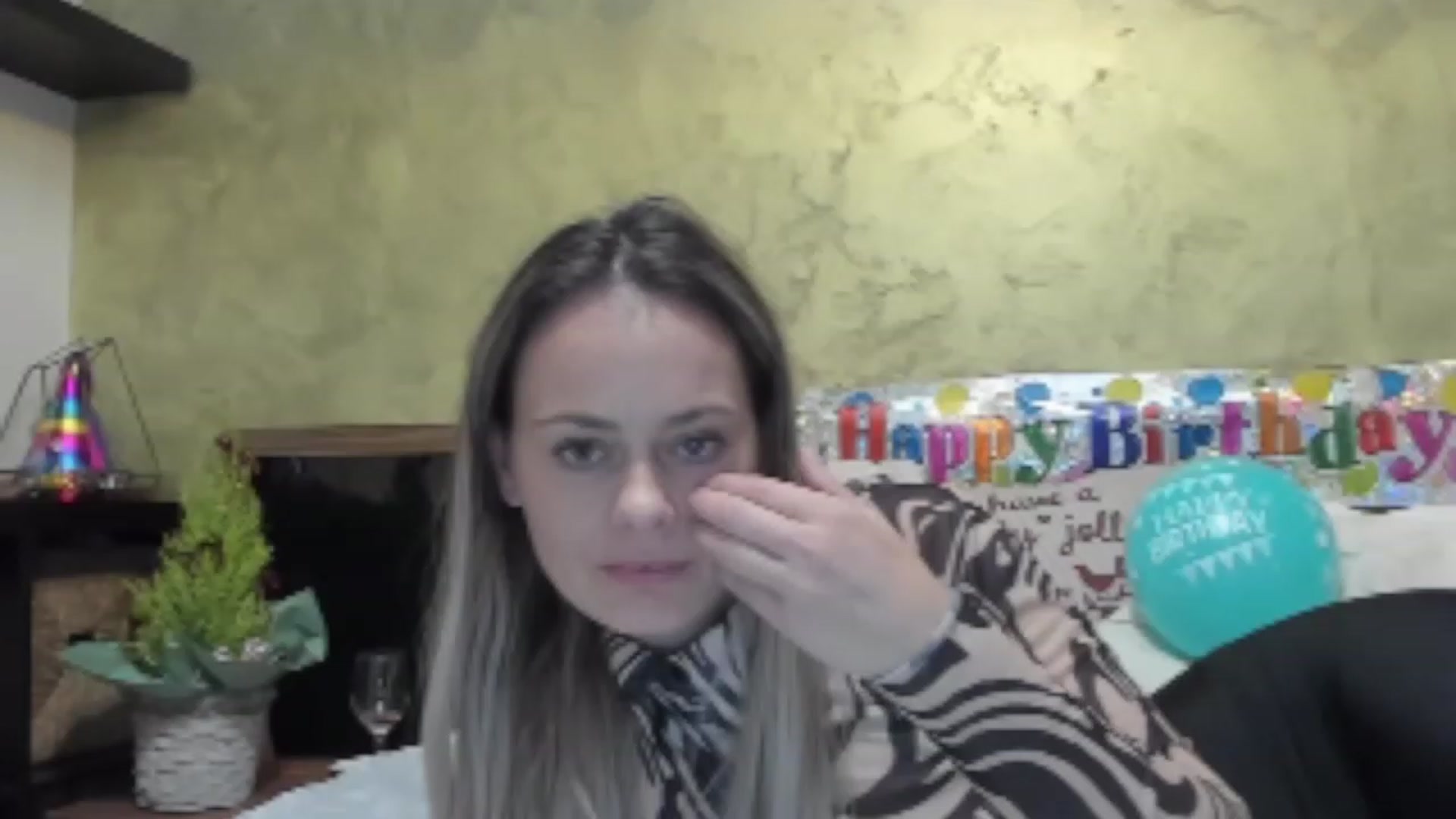 Gallery image thumbnail from DebraPaige's myfreecams stream on, 12/06/2022, 13:23 image 18 of 20