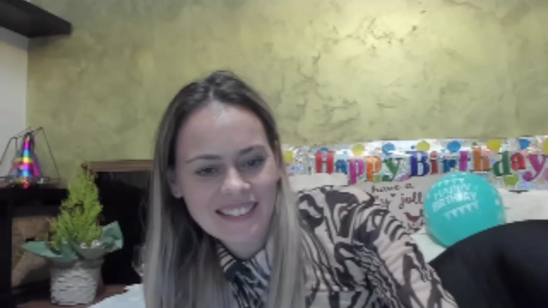Gallery image thumbnail from DebraPaige's myfreecams stream on, 12/06/2022, 13:23 image 19 of 20