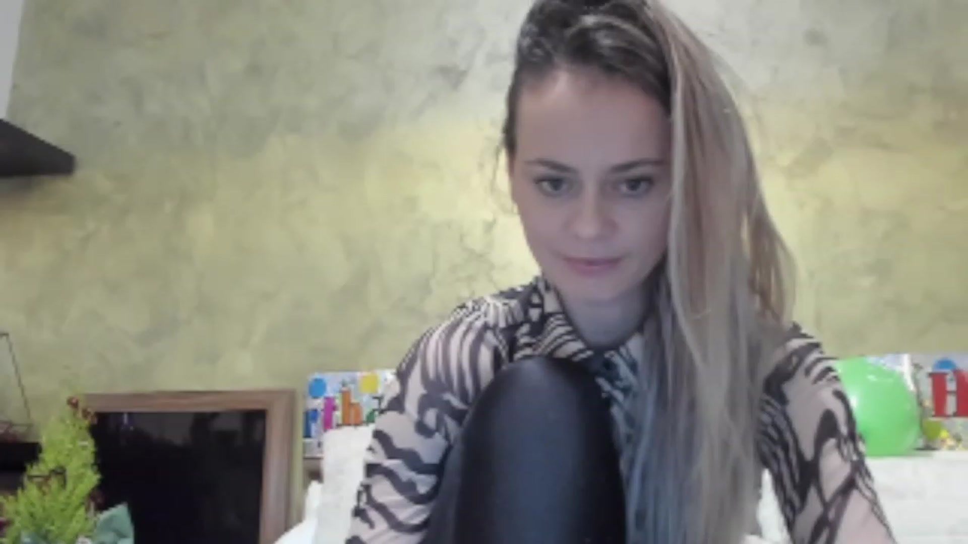Gallery image thumbnail from DebraPaige's myfreecams stream on, 12/06/2022, 14:33 image 17 of 20