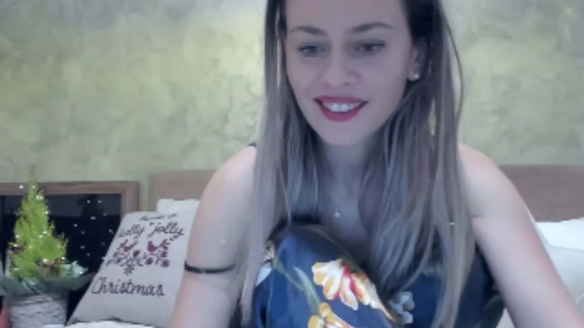 Gallery image thumbnail from DebraPaige's myfreecams stream on, 12/07/2022, 09:37 image 10 of 20