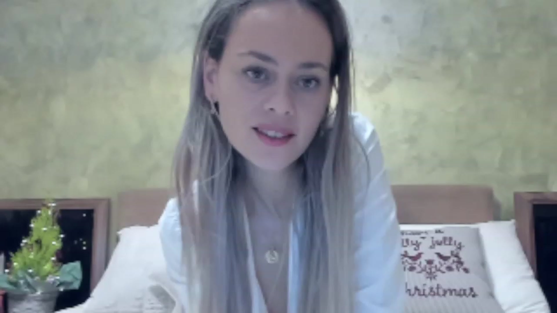 Gallery image thumbnail from DebraPaige's myfreecams stream on, 12/08/2022, 07:15 image 4 of 20