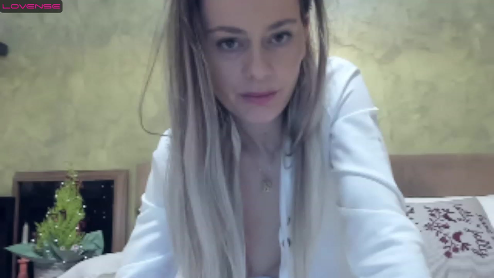 Gallery image thumbnail from DebraPaige's myfreecams stream on, 12/08/2022, 12:05 image 15 of 20