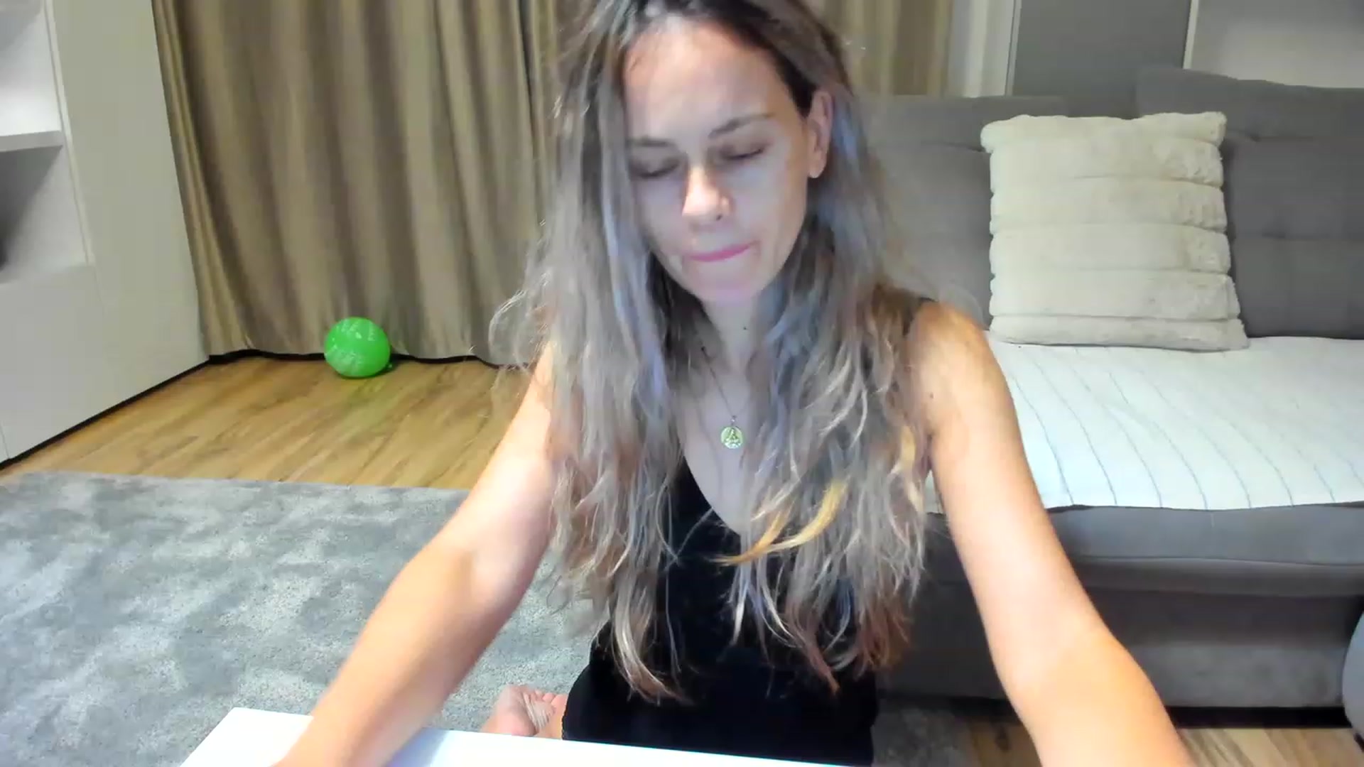 Gallery image thumbnail from DebraPaige's myfreecams stream on, 12/28/2022, 15:47 image 4 of 20