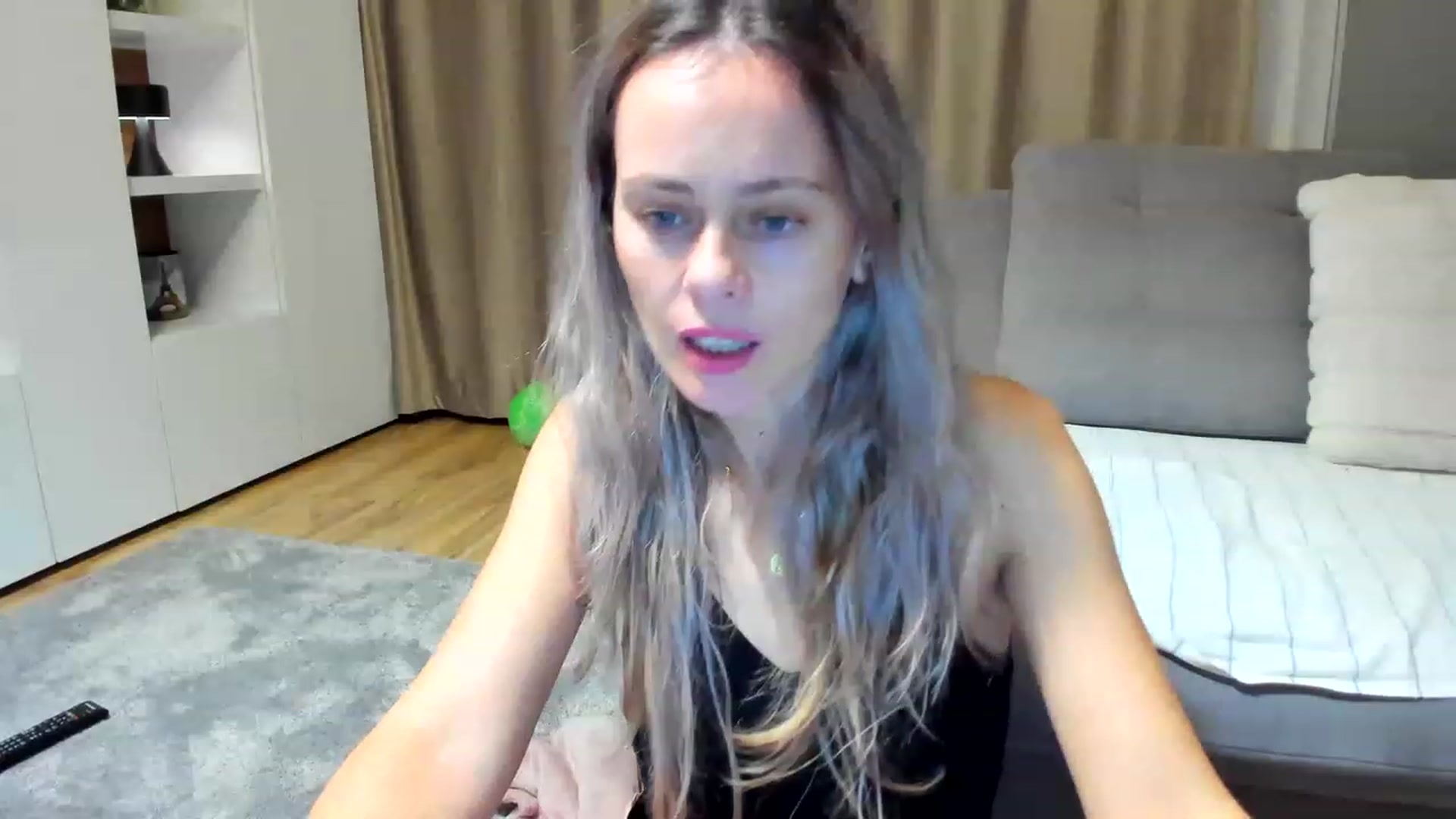 Gallery image thumbnail from DebraPaige's myfreecams stream on, 12/28/2022, 18:30 image 14 of 20