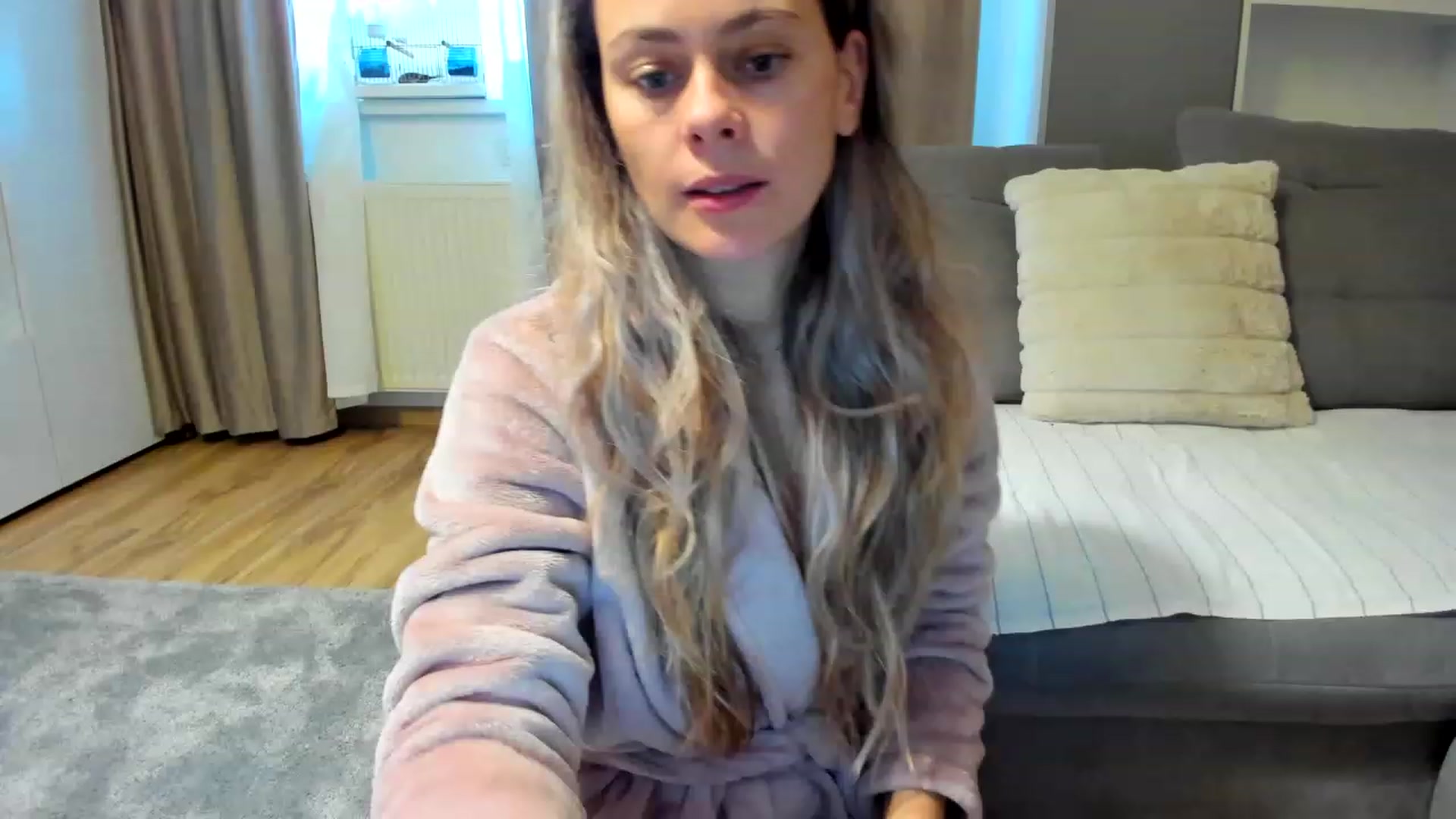 Gallery image thumbnail from DebraPaige's myfreecams stream on, 12/29/2022, 08:47 image 18 of 20