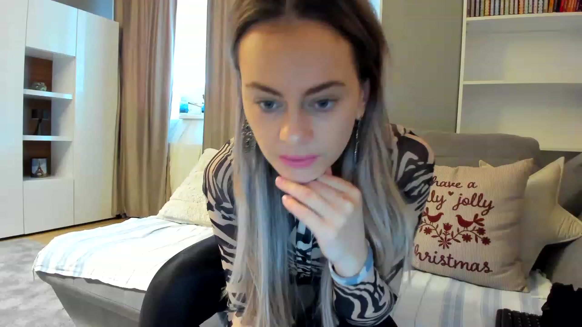 Gallery image thumbnail from DebraPaige's myfreecams stream on, 12/30/2022, 10:20 image 5 of 20