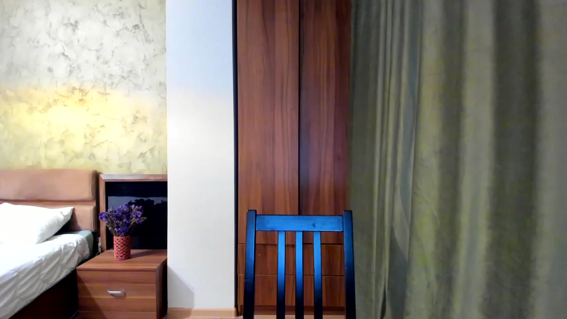 Gallery image thumbnail from DebraPaige's myfreecams stream on, 01/10/2023, 06:46 image 5 of 20