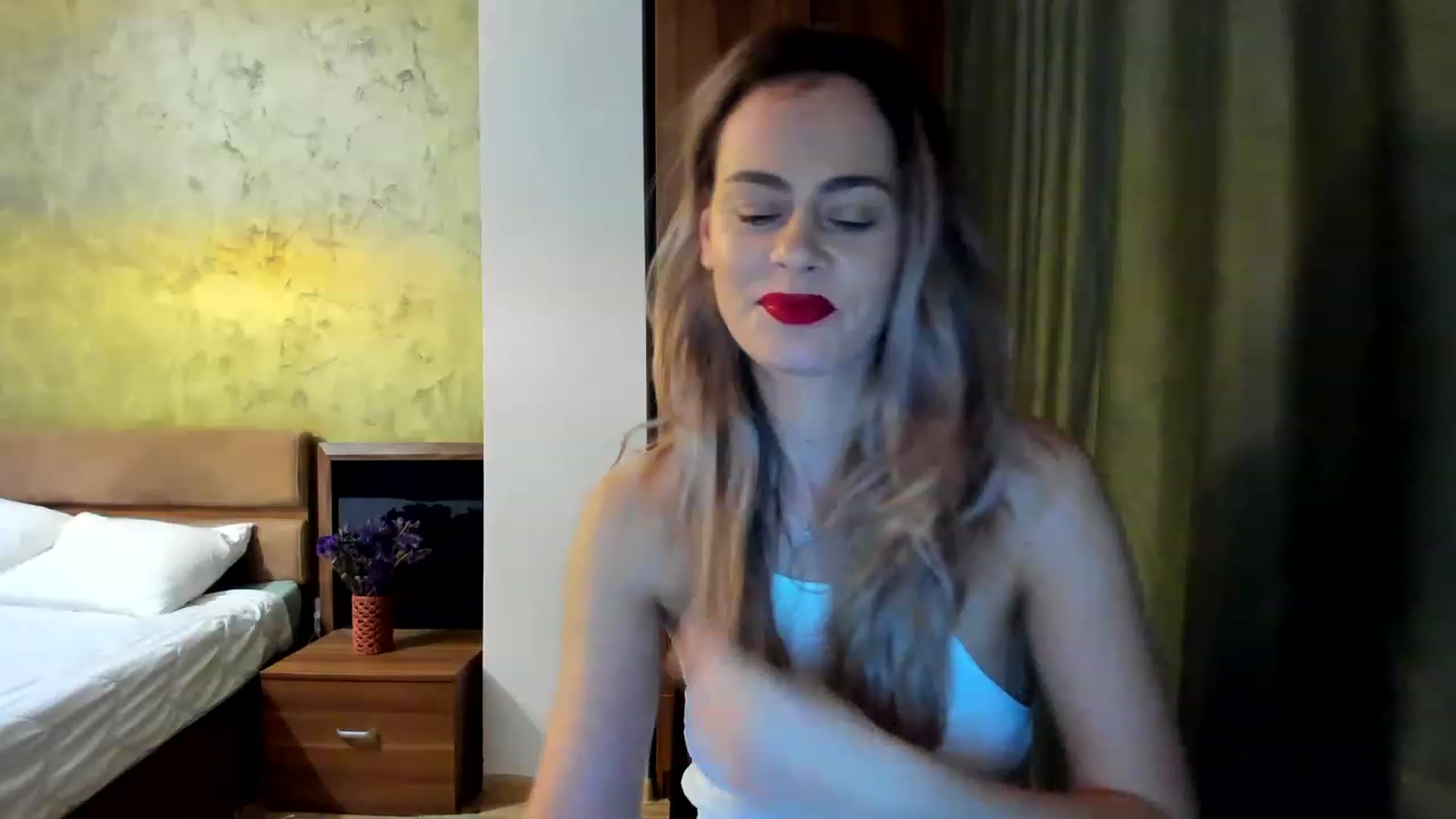 Gallery image thumbnail from DebraPaige's myfreecams stream on, 01/10/2023, 06:46 image 14 of 20