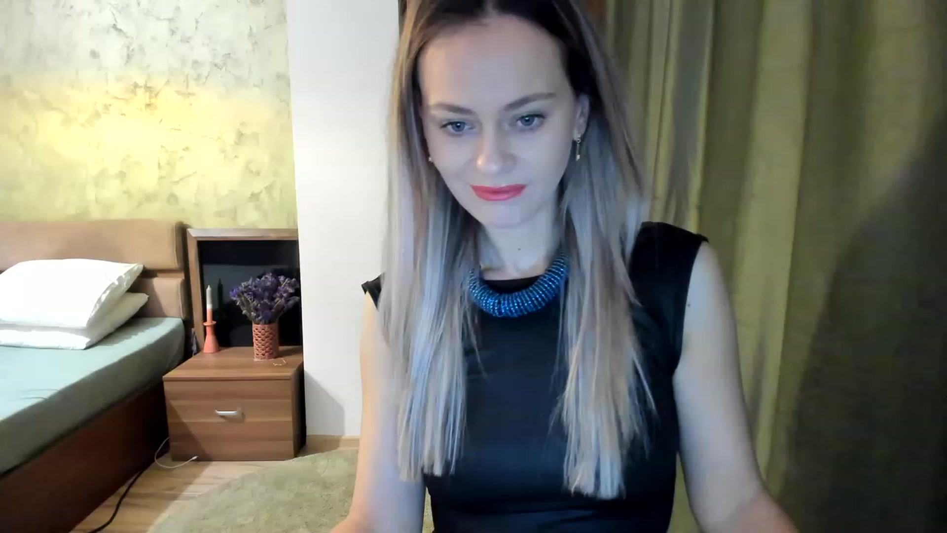 Gallery image thumbnail from DebraPaige's myfreecams stream on, 01/16/2023, 06:43 image 7 of 20