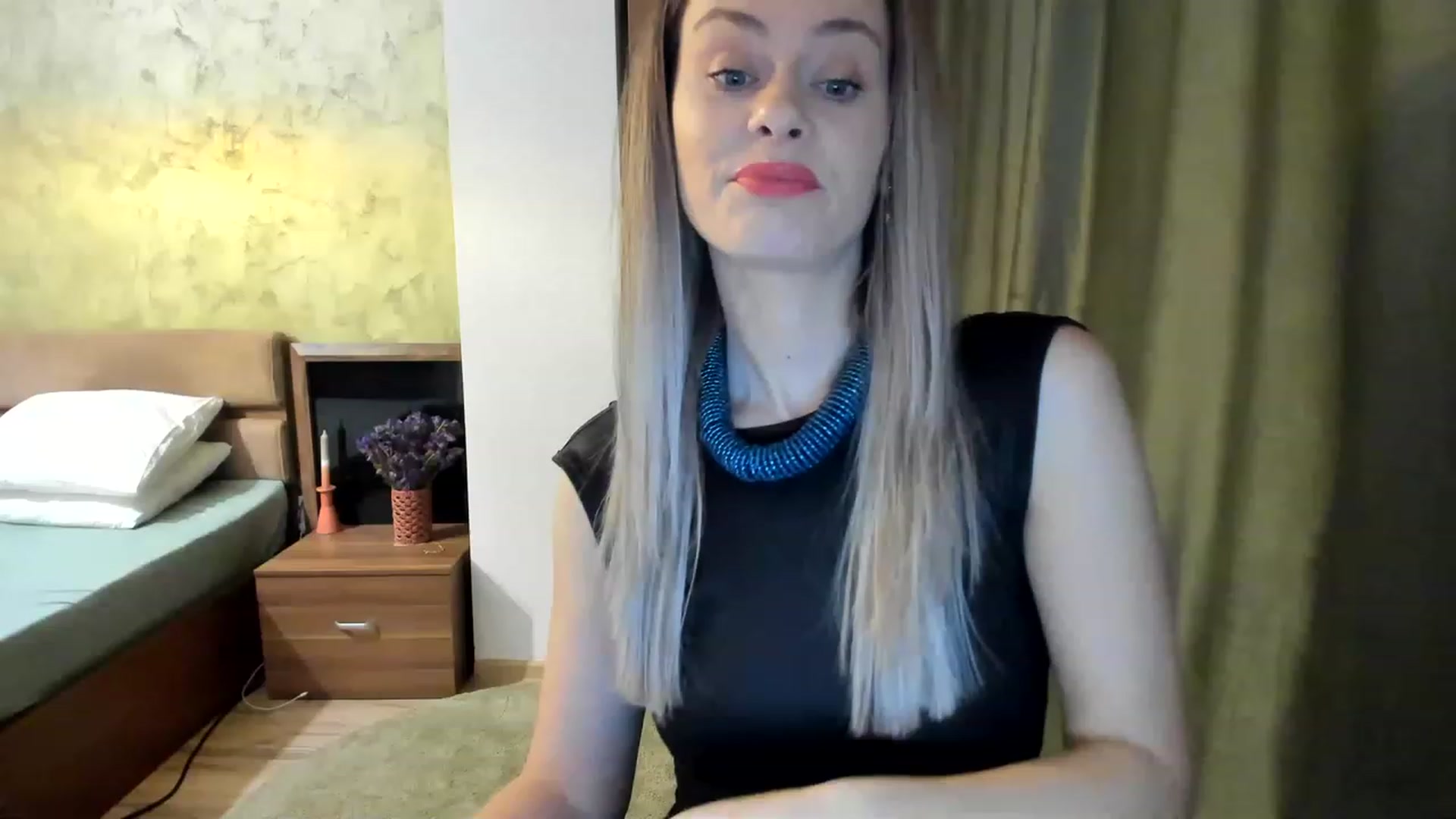Gallery image thumbnail from DebraPaige's myfreecams stream on, 01/16/2023, 06:43 image 16 of 20