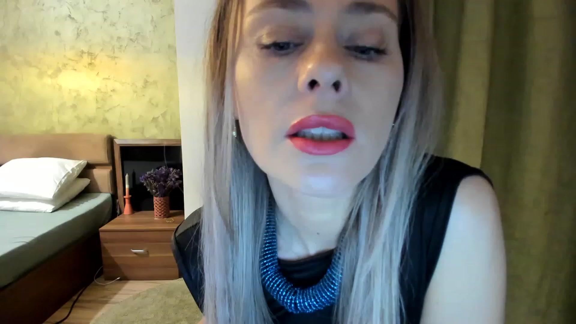 Gallery image thumbnail from DebraPaige's myfreecams stream on, 01/16/2023, 06:43 image 8 of 20