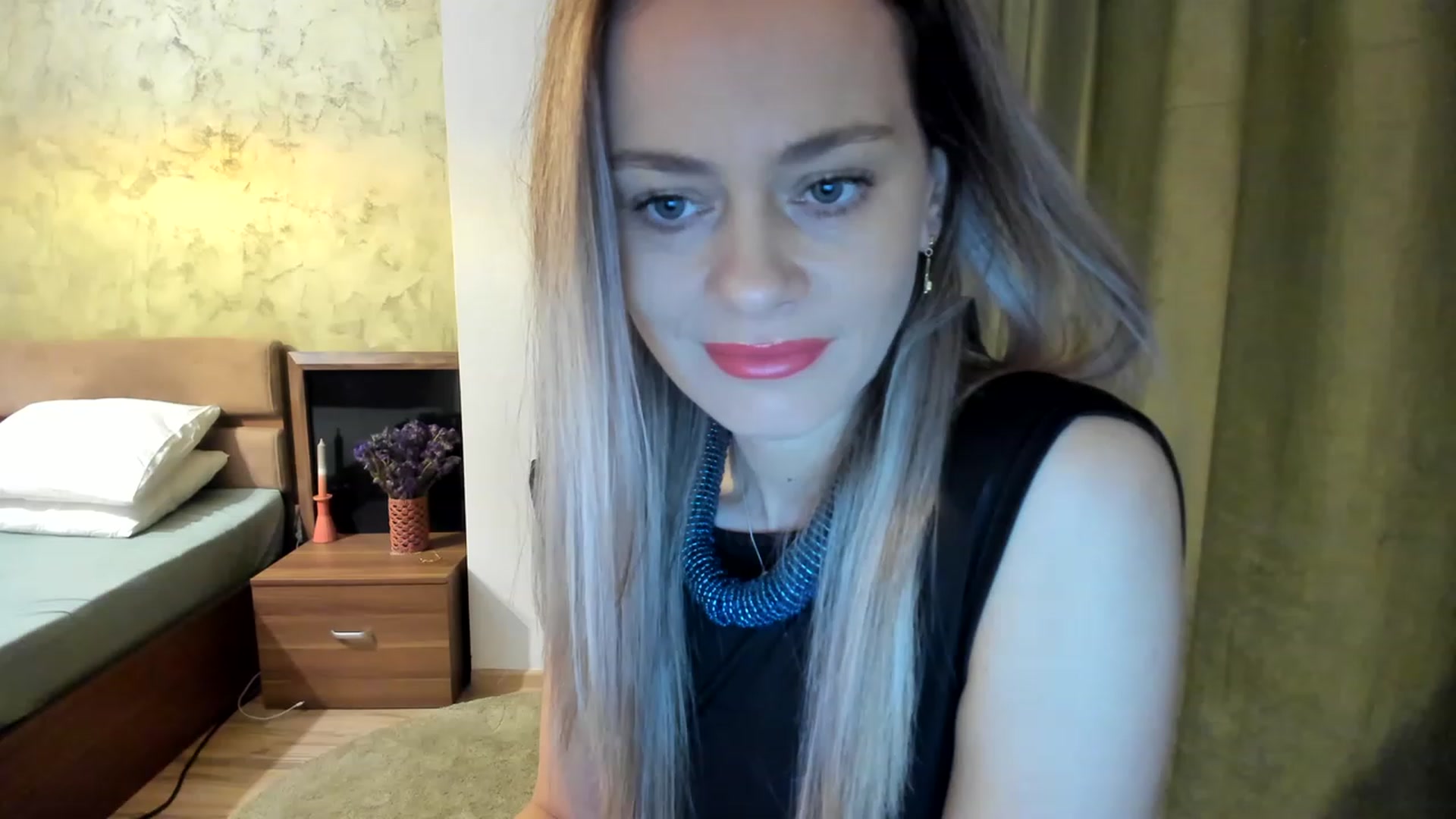 Gallery image thumbnail from DebraPaige's myfreecams stream on, 01/16/2023, 06:43 image 4 of 20
