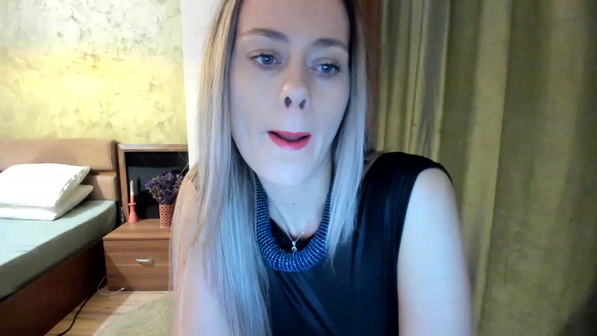 Gallery image thumbnail from DebraPaige's myfreecams stream on, 01/16/2023, 06:43 image 1 of 20